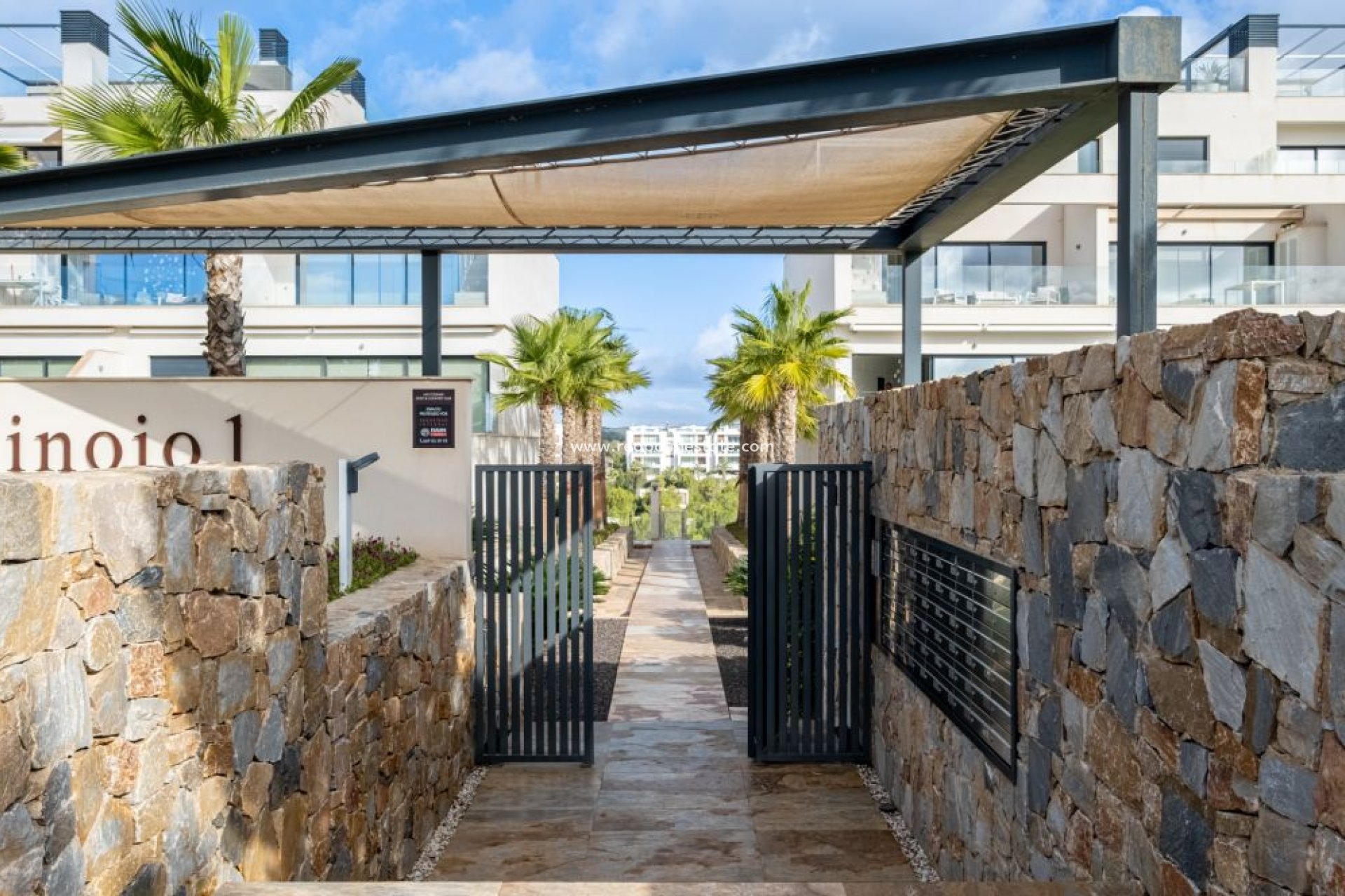 Resale - Apartments -
Orihuela Costa