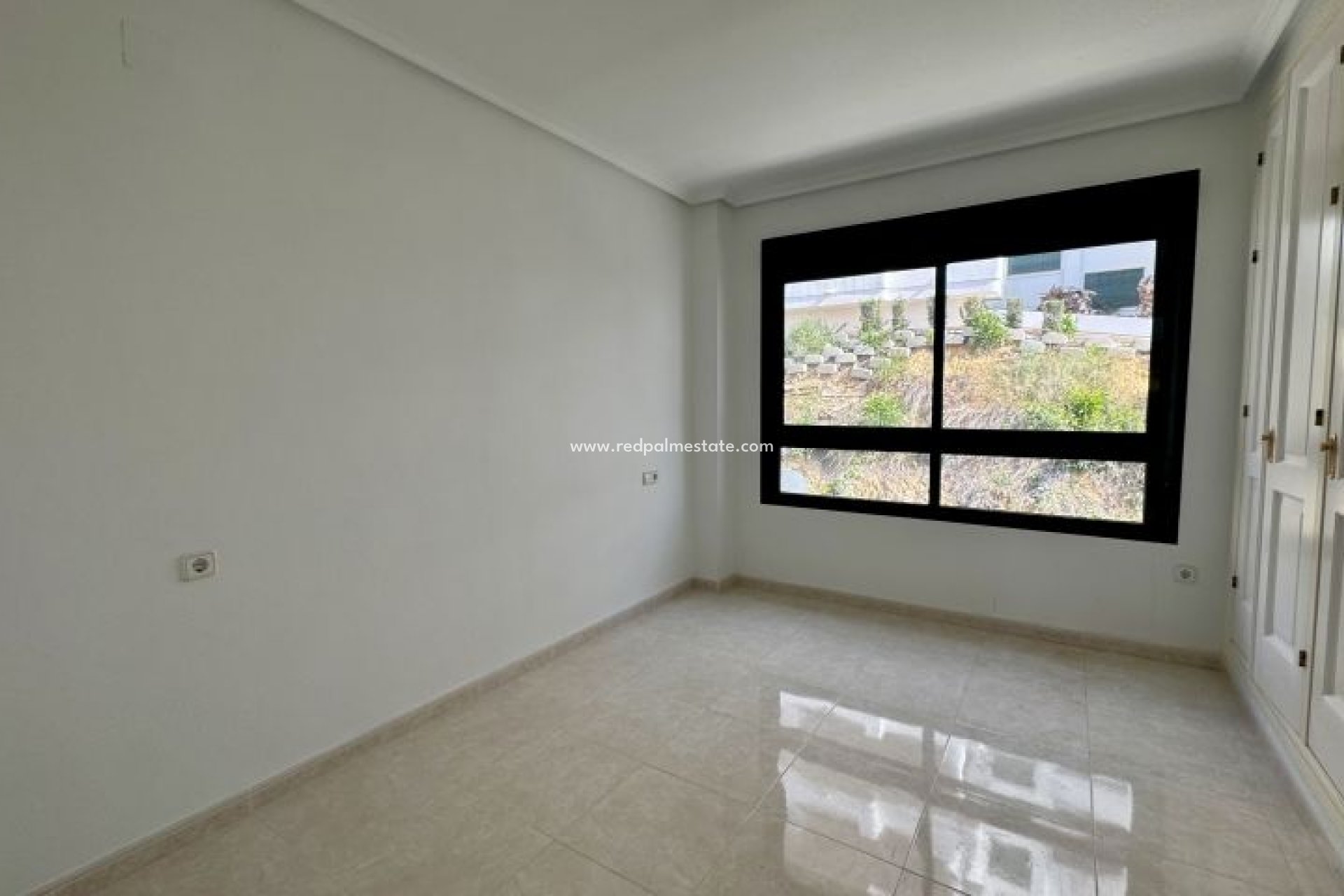 Resale - Apartments -
Orihuela Costa
