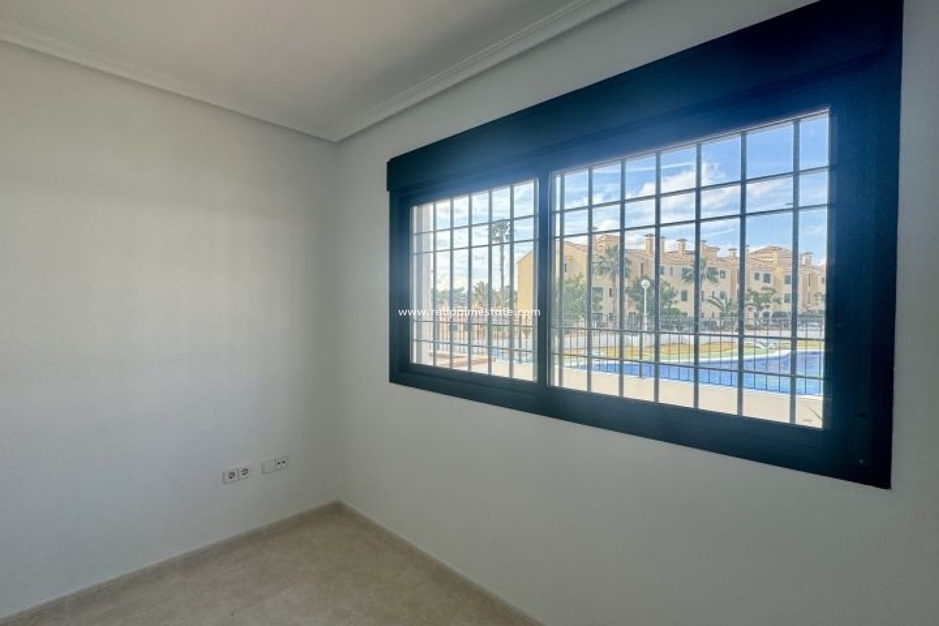 Resale - Apartments -
Orihuela Costa