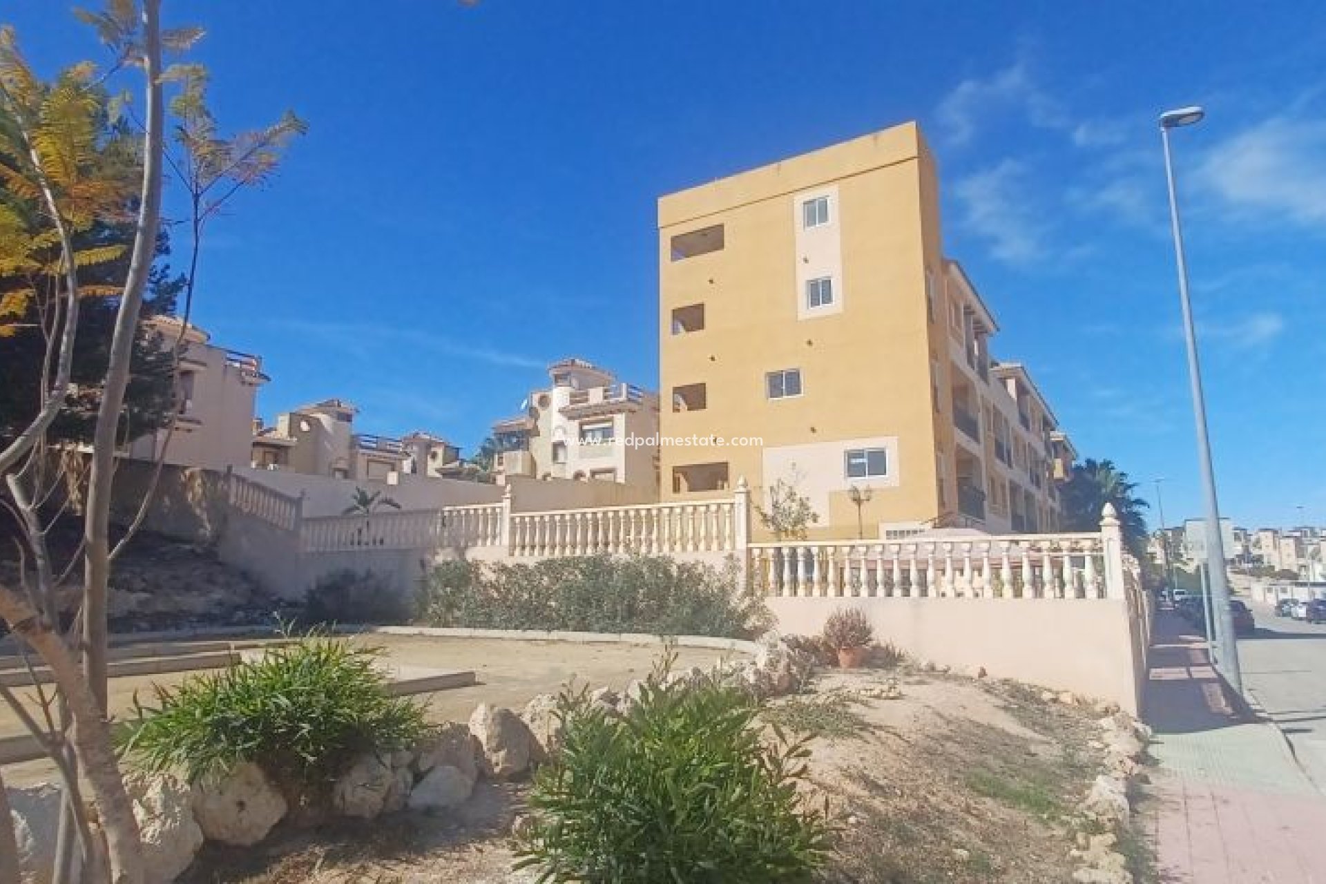 Resale - Apartments -
Orihuela Costa