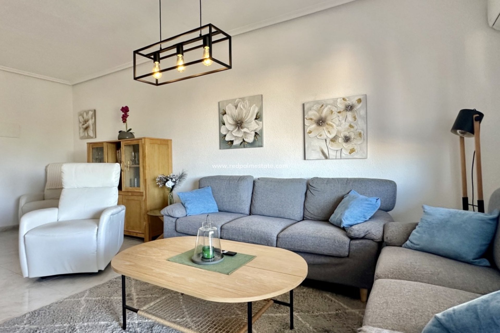 Resale - Apartments -
Orihuela Costa