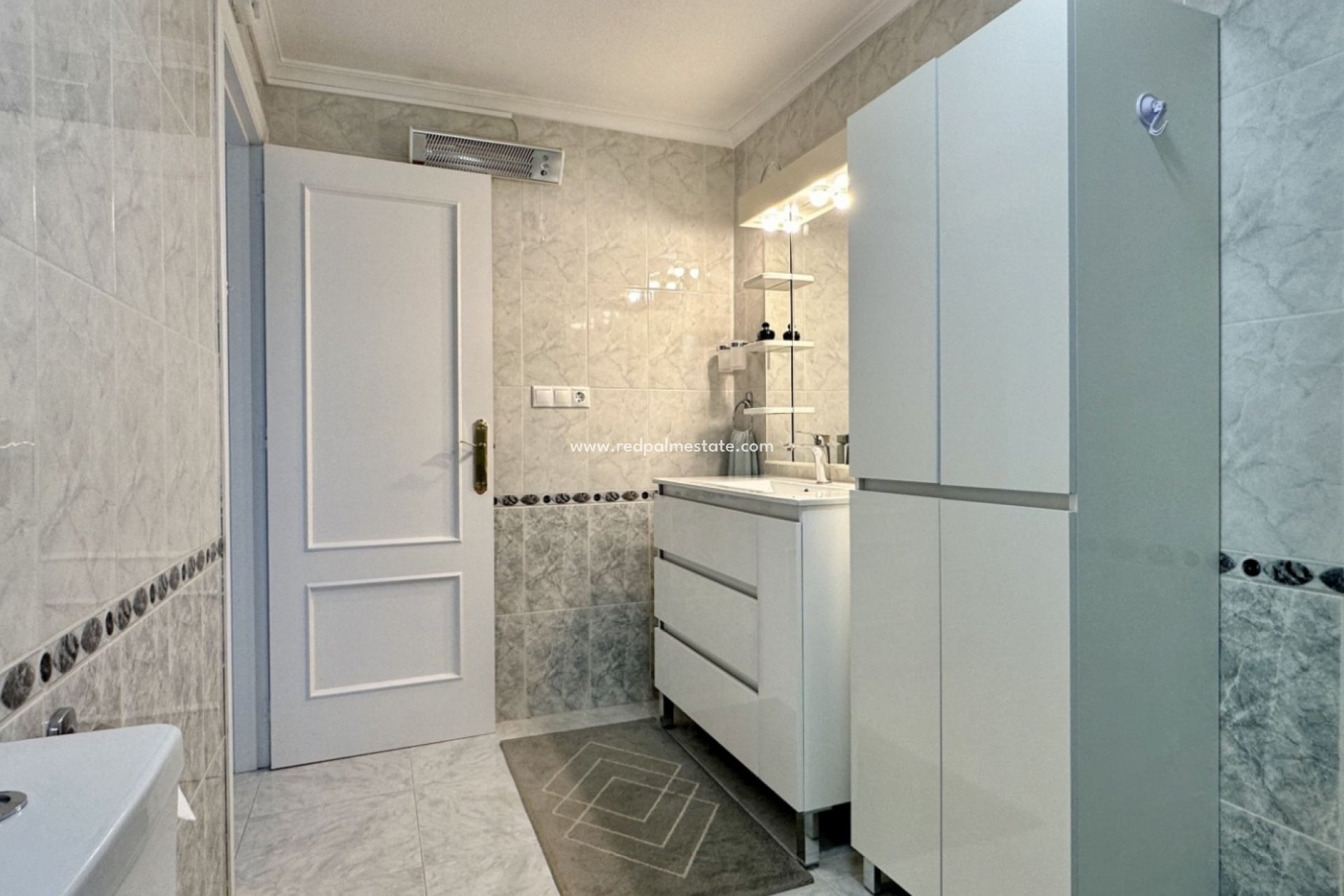 Resale - Apartments -
Orihuela Costa