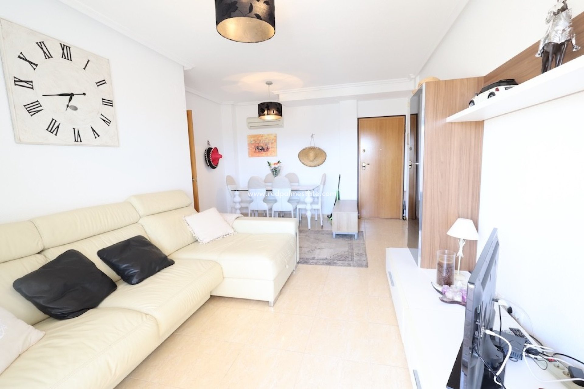 Resale - Apartments -
Orihuela Costa