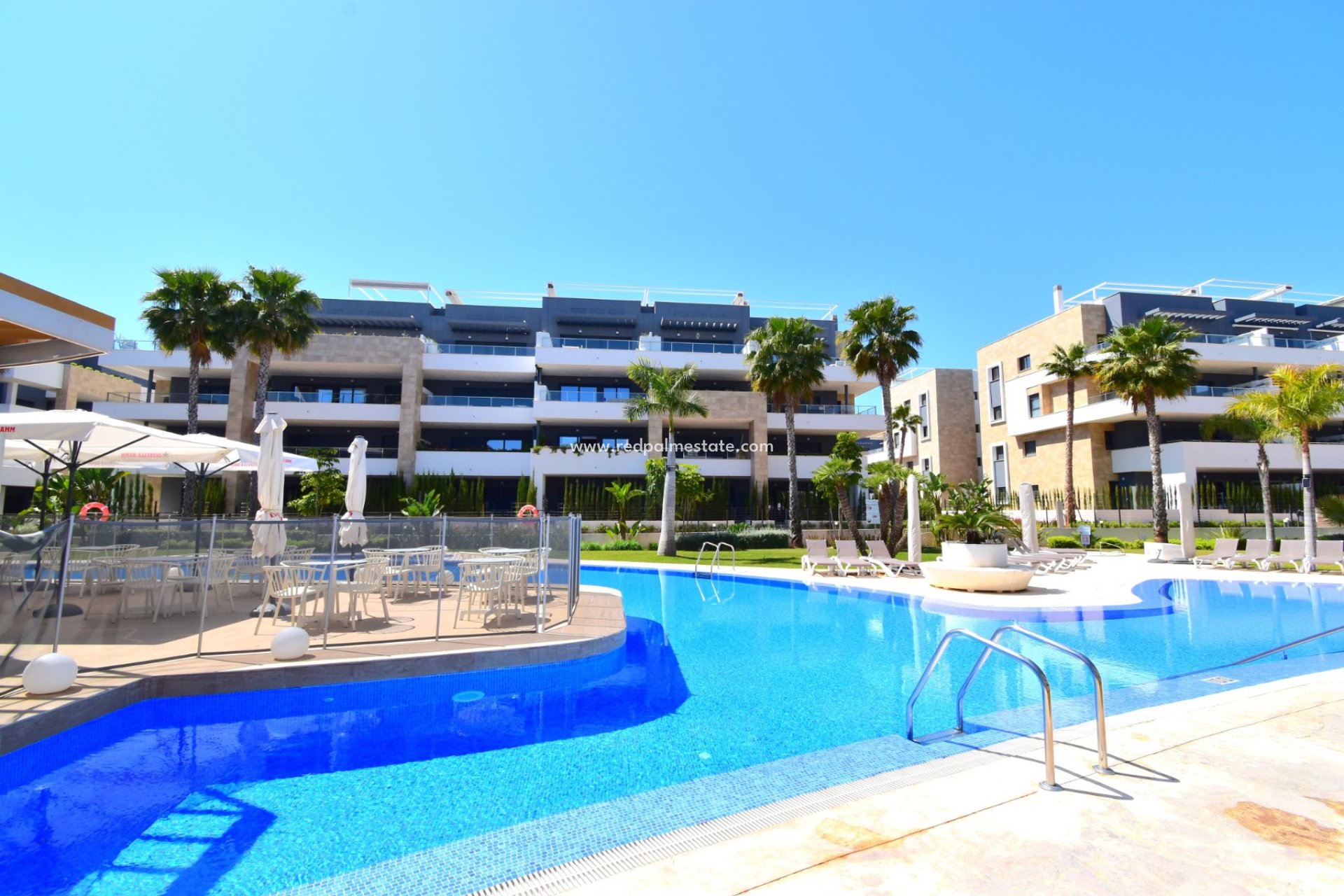 Resale - Apartments -
Orihuela Costa
