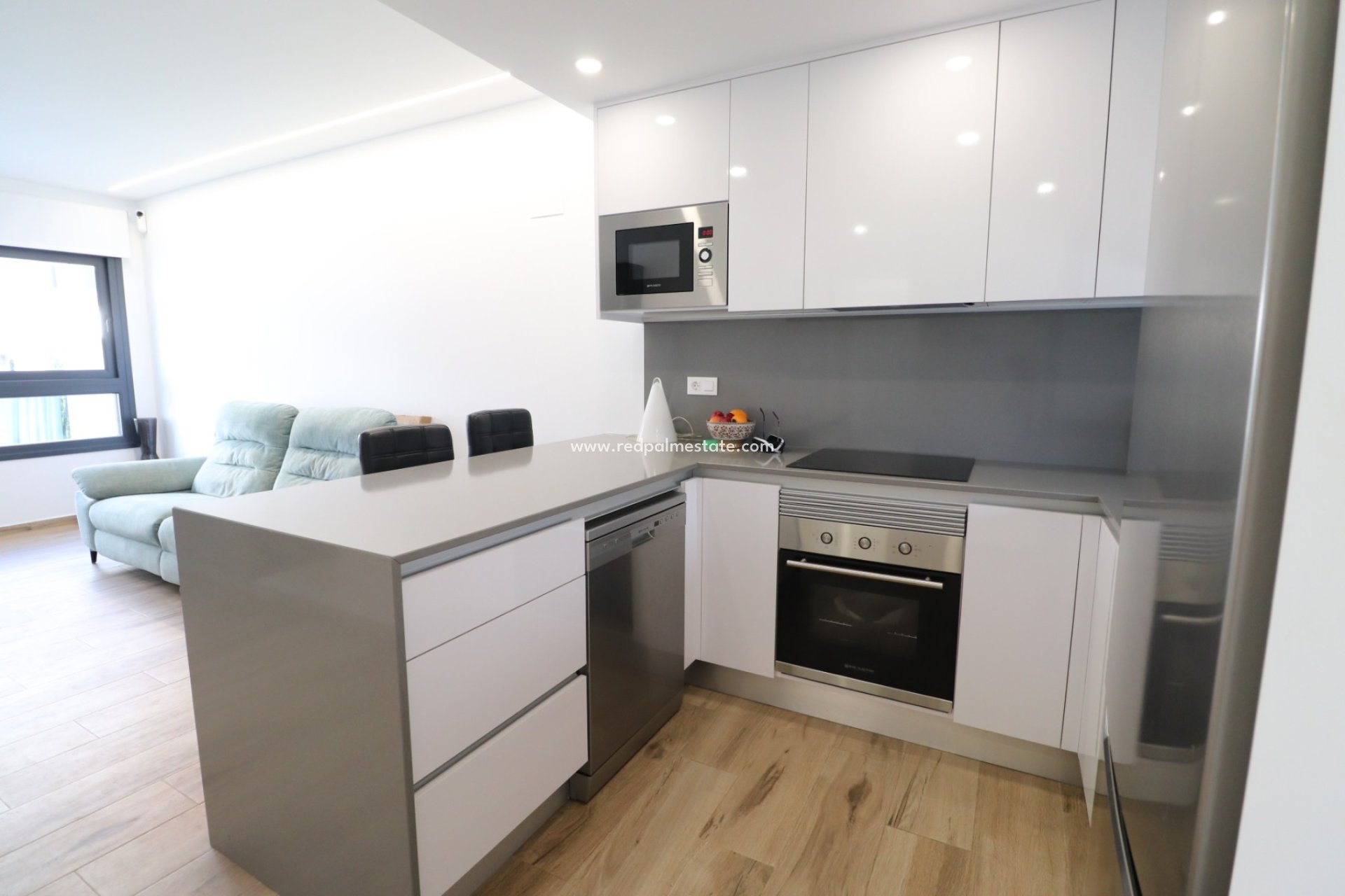 Resale - Apartments -
Orihuela Costa