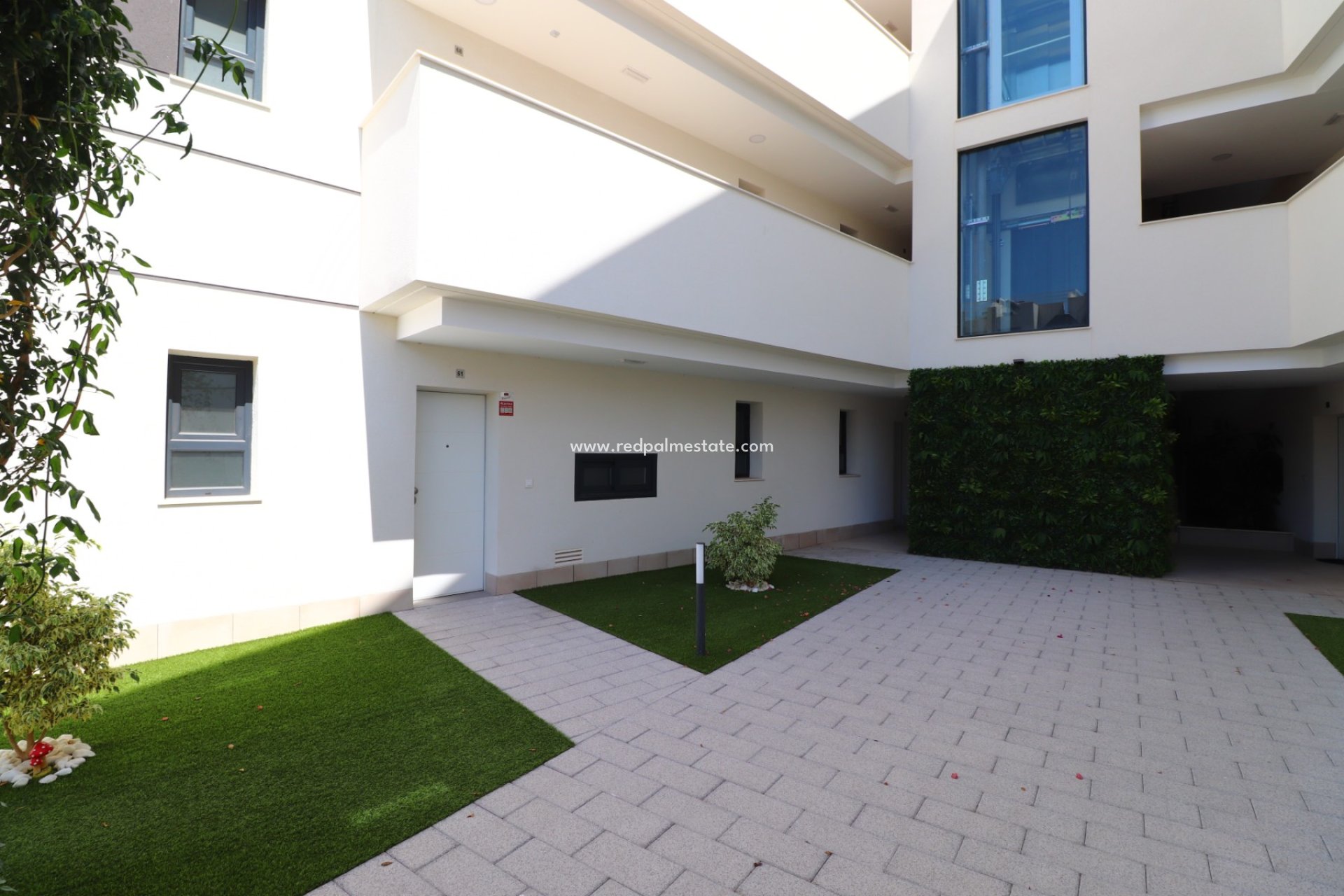 Resale - Apartments -
Orihuela Costa