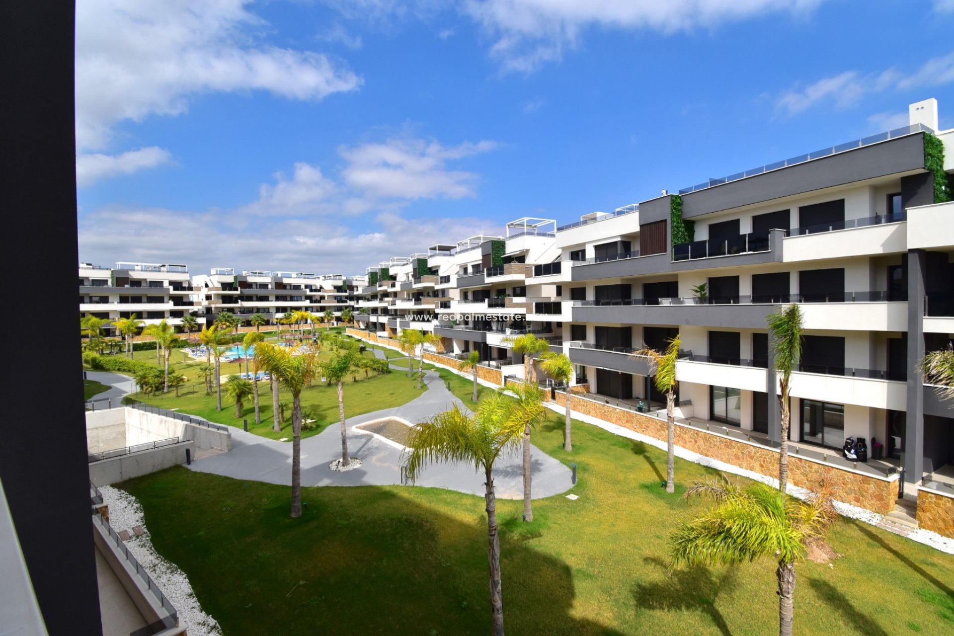 Resale - Apartments -
Orihuela Costa