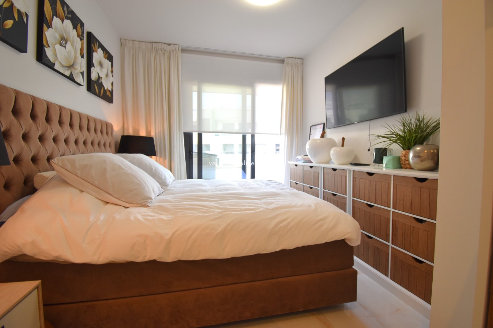 Resale - Apartments -
Orihuela Costa