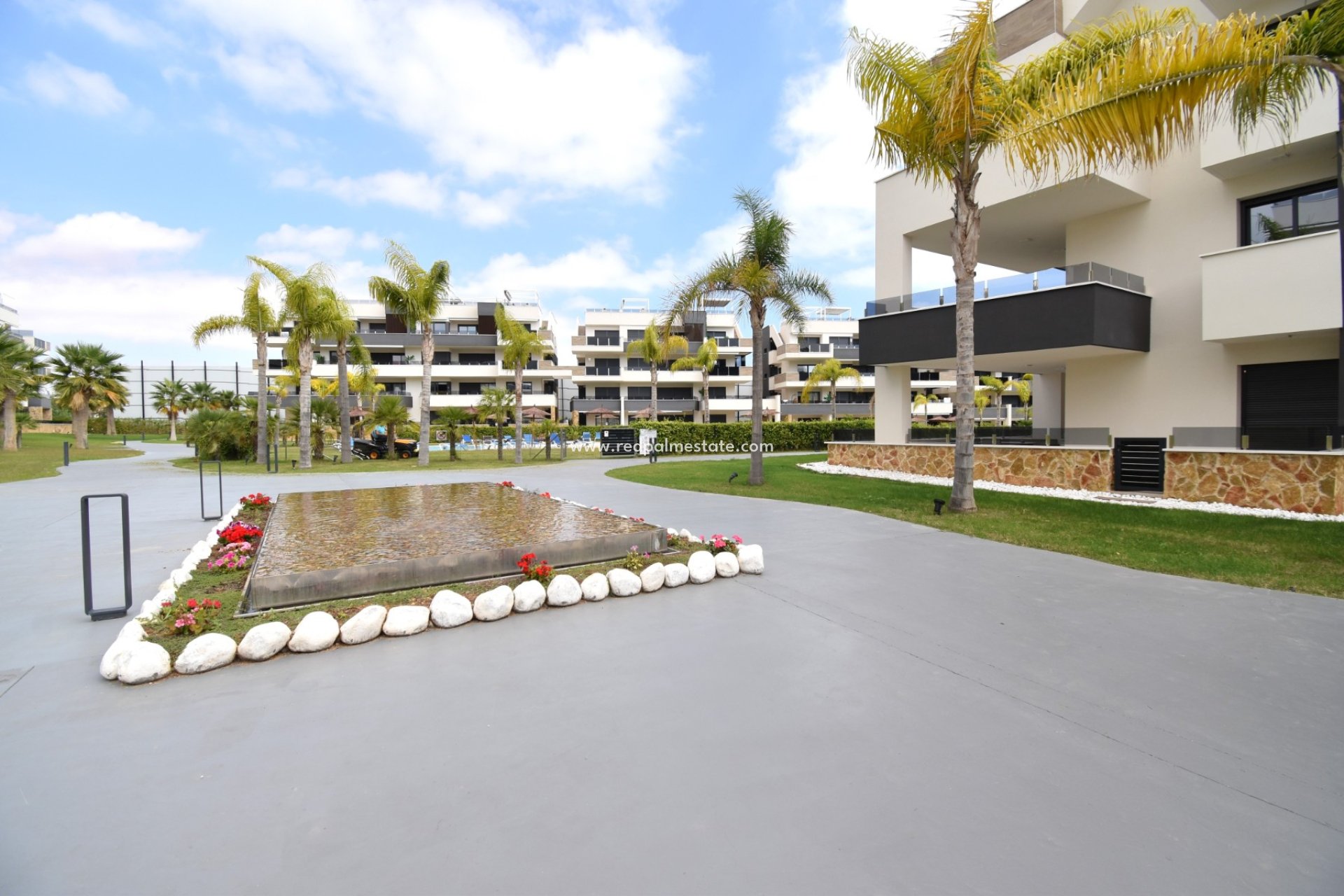 Resale - Apartments -
Orihuela Costa