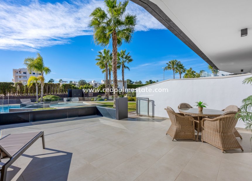 Resale - Apartments -
Orihuela Costa