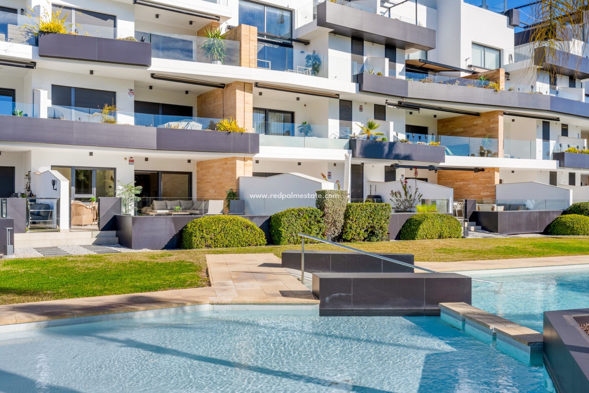 Resale - Apartments -
Orihuela Costa