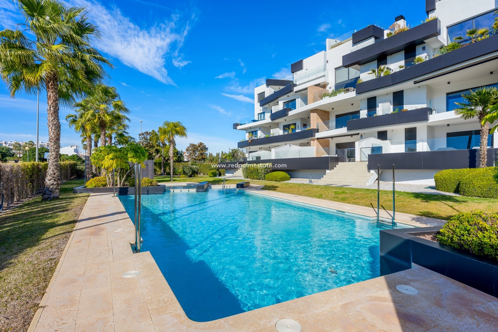 Resale - Apartments -
Orihuela Costa