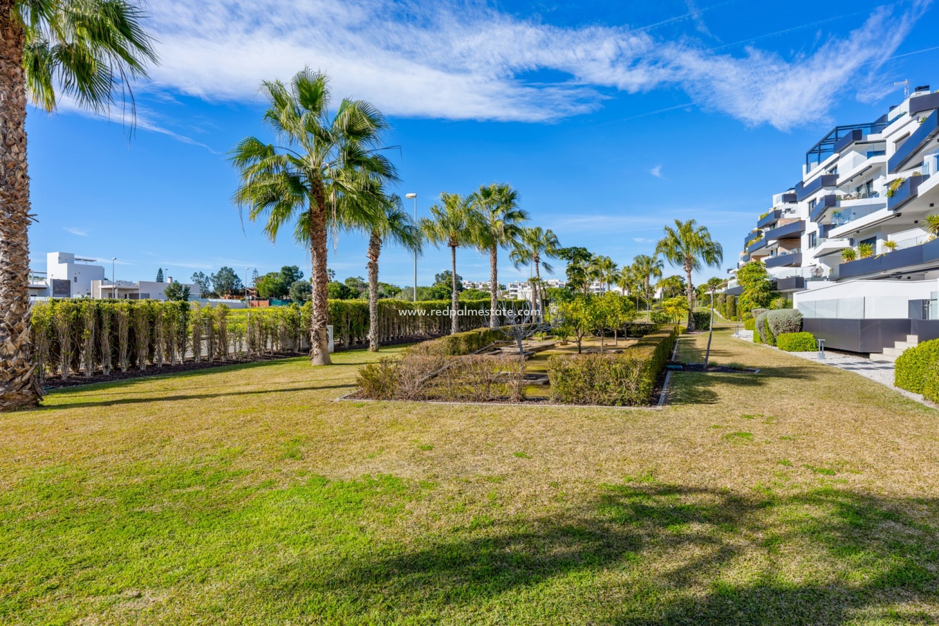 Resale - Apartments -
Orihuela Costa