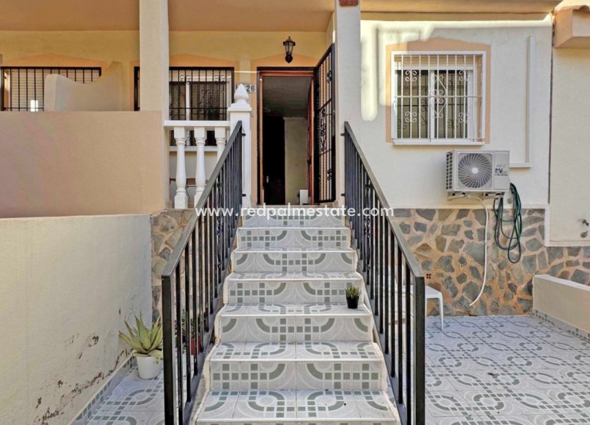 Resale - Apartments -
Orihuela Costa