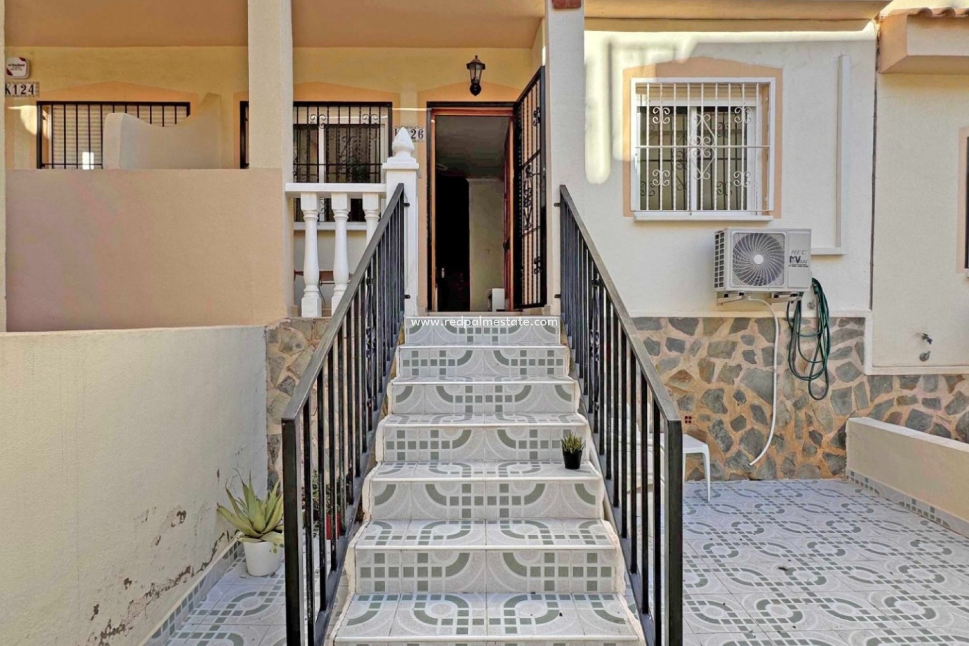 Resale - Apartments -
Orihuela Costa