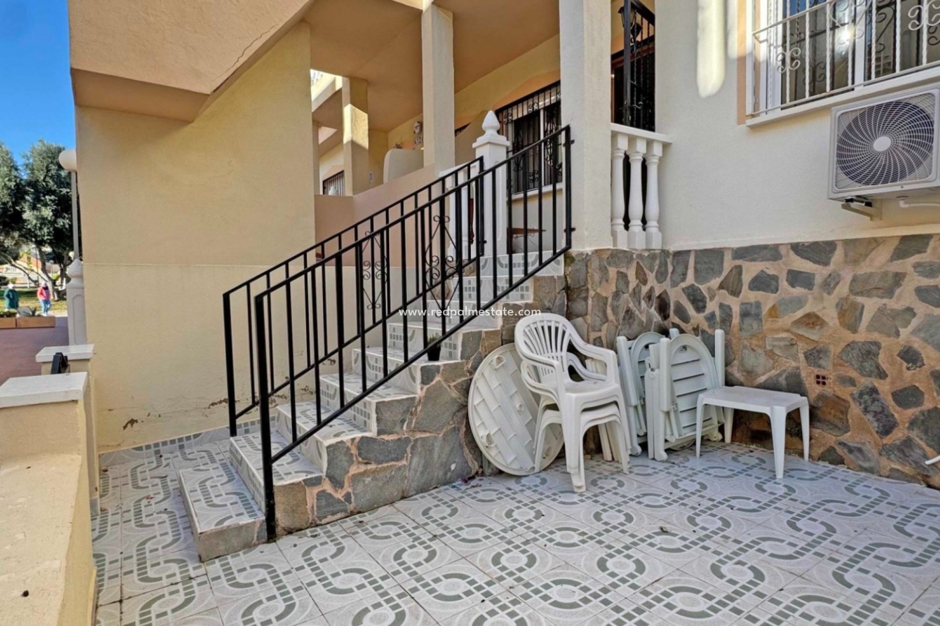 Resale - Apartments -
Orihuela Costa