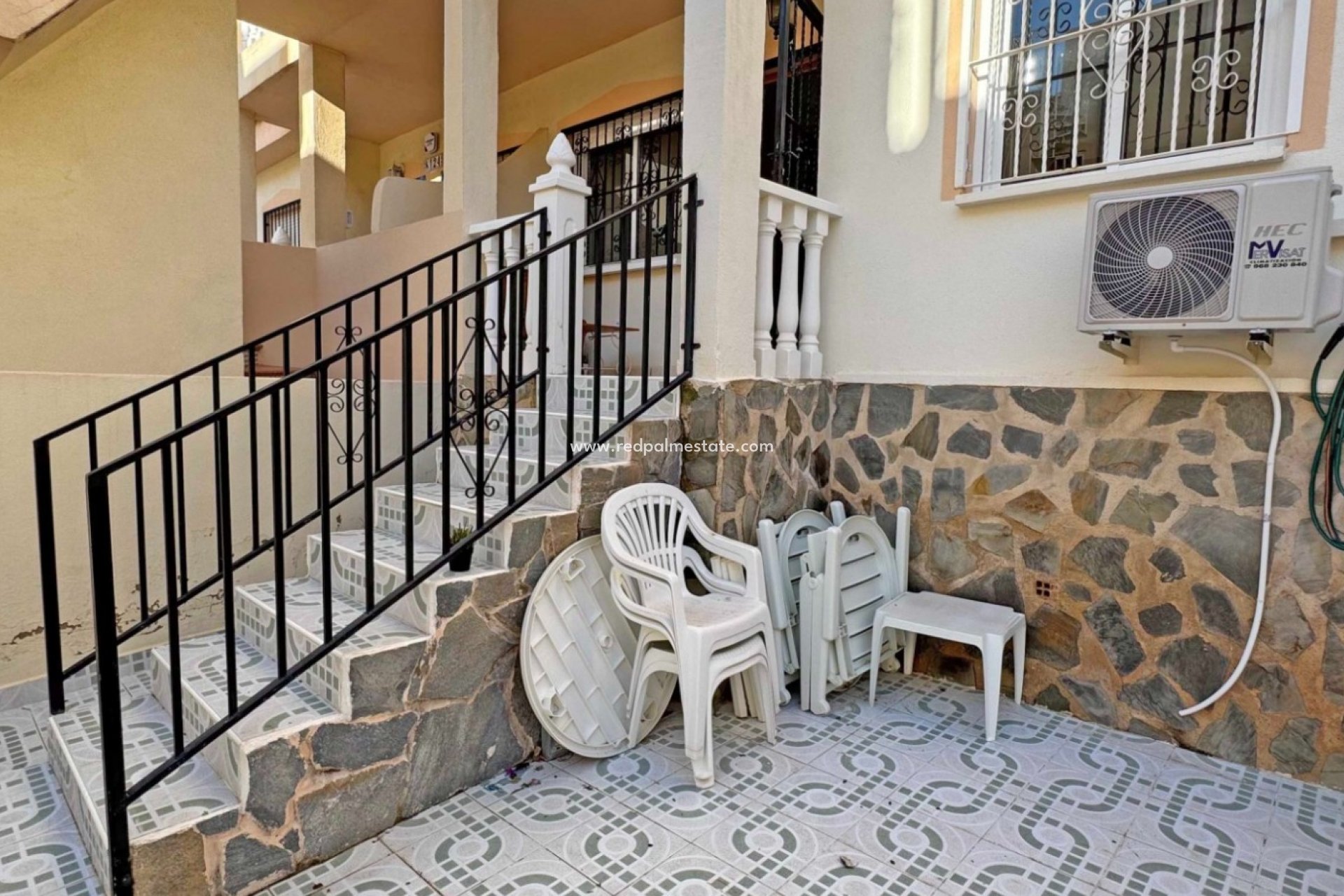 Resale - Apartments -
Orihuela Costa