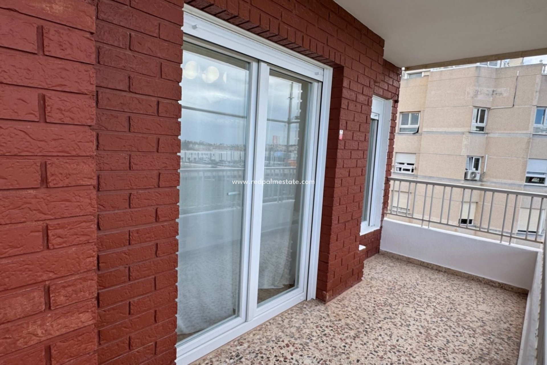 Resale - Apartments -
Orihuela Costa