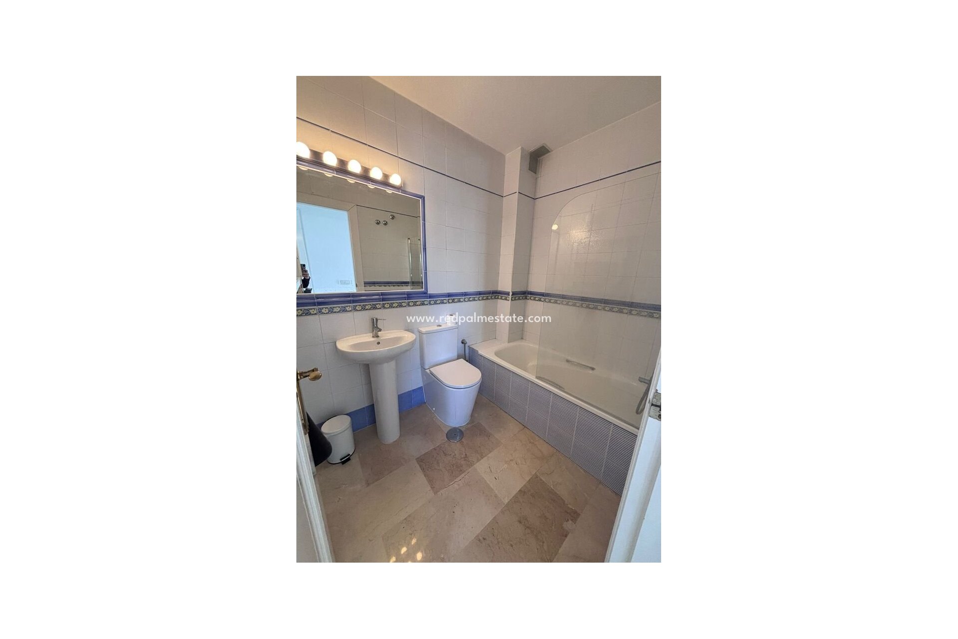 Resale - Apartments -
Orihuela Costa