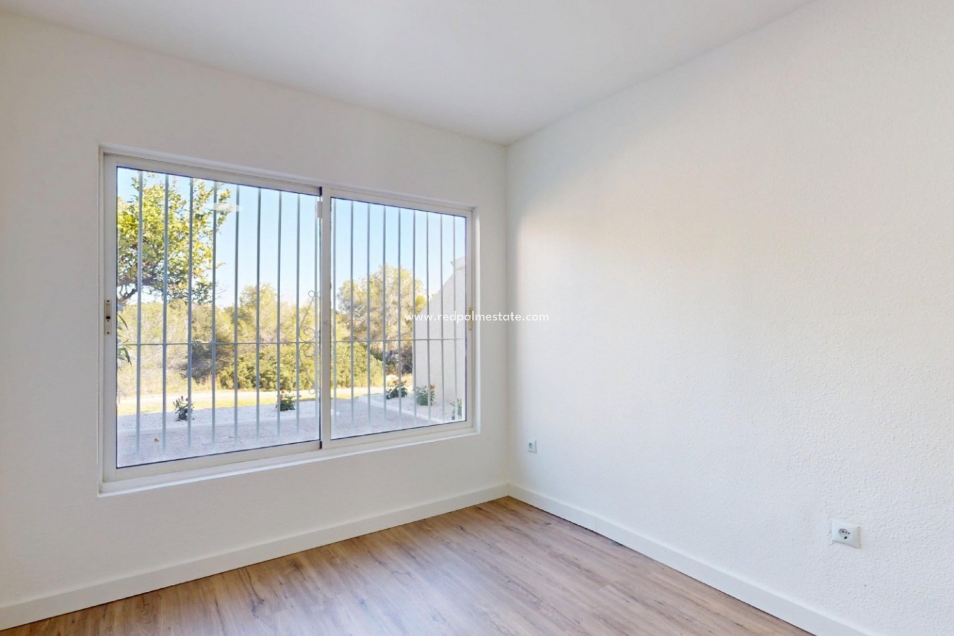 Resale - Apartments -
Orihuela Costa