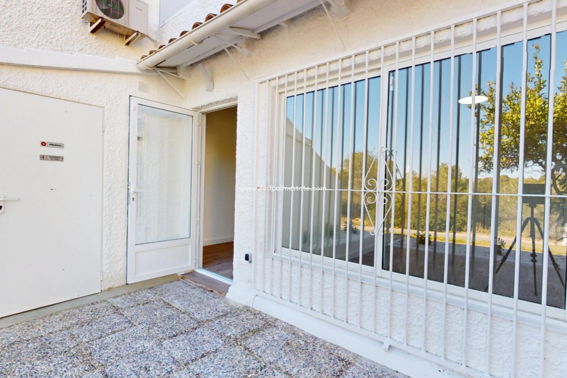 Resale - Apartments -
Orihuela Costa