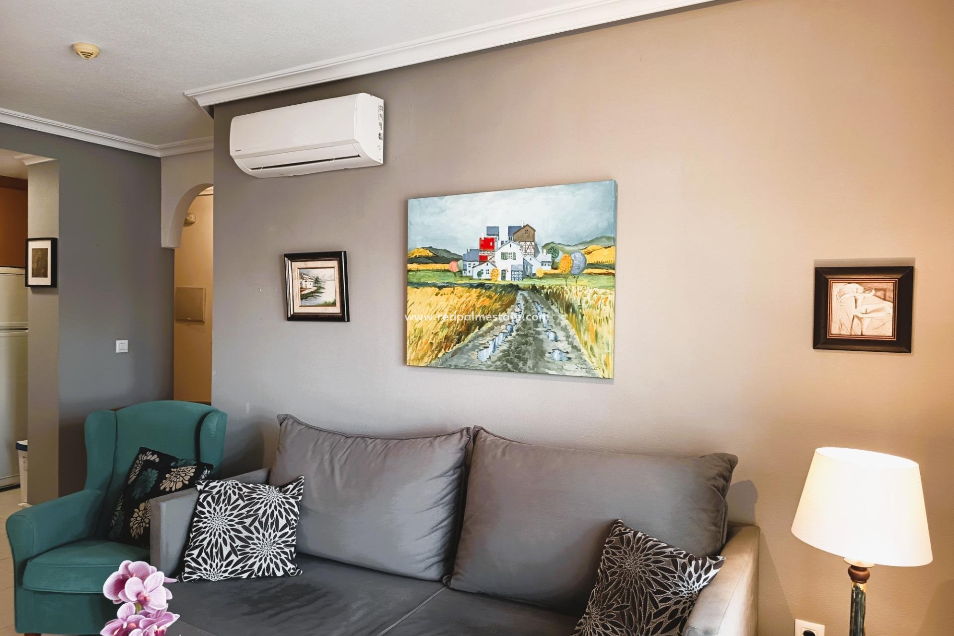 Resale - Apartments -
Orihuela Costa