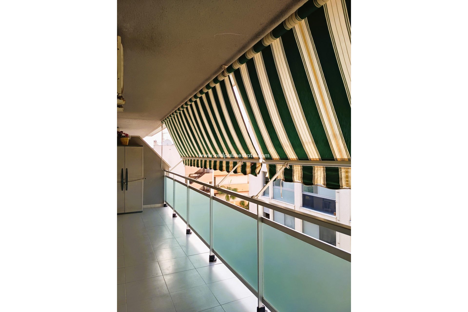 Resale - Apartments -
Orihuela Costa