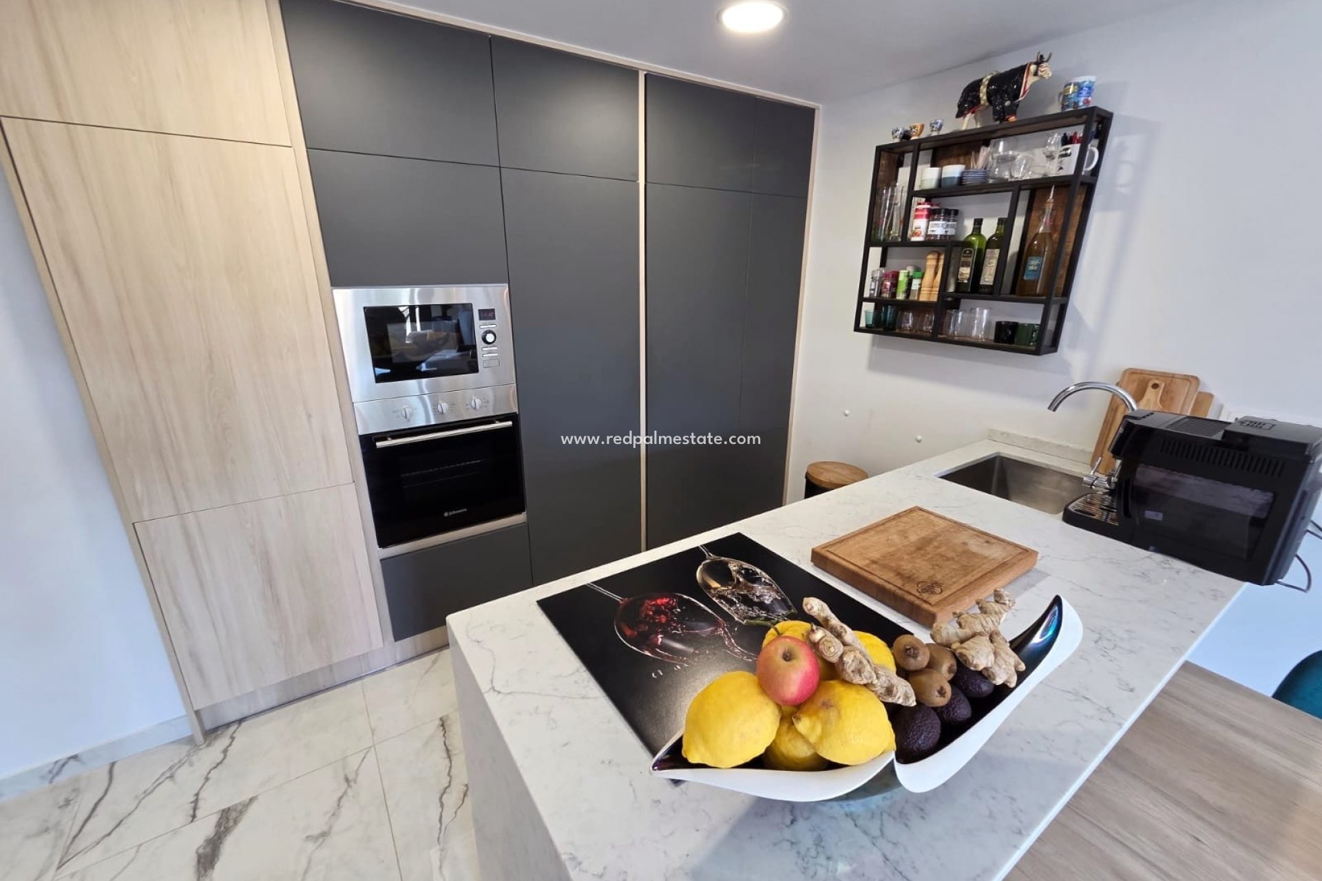 Resale - Apartments -
Orihuela Costa