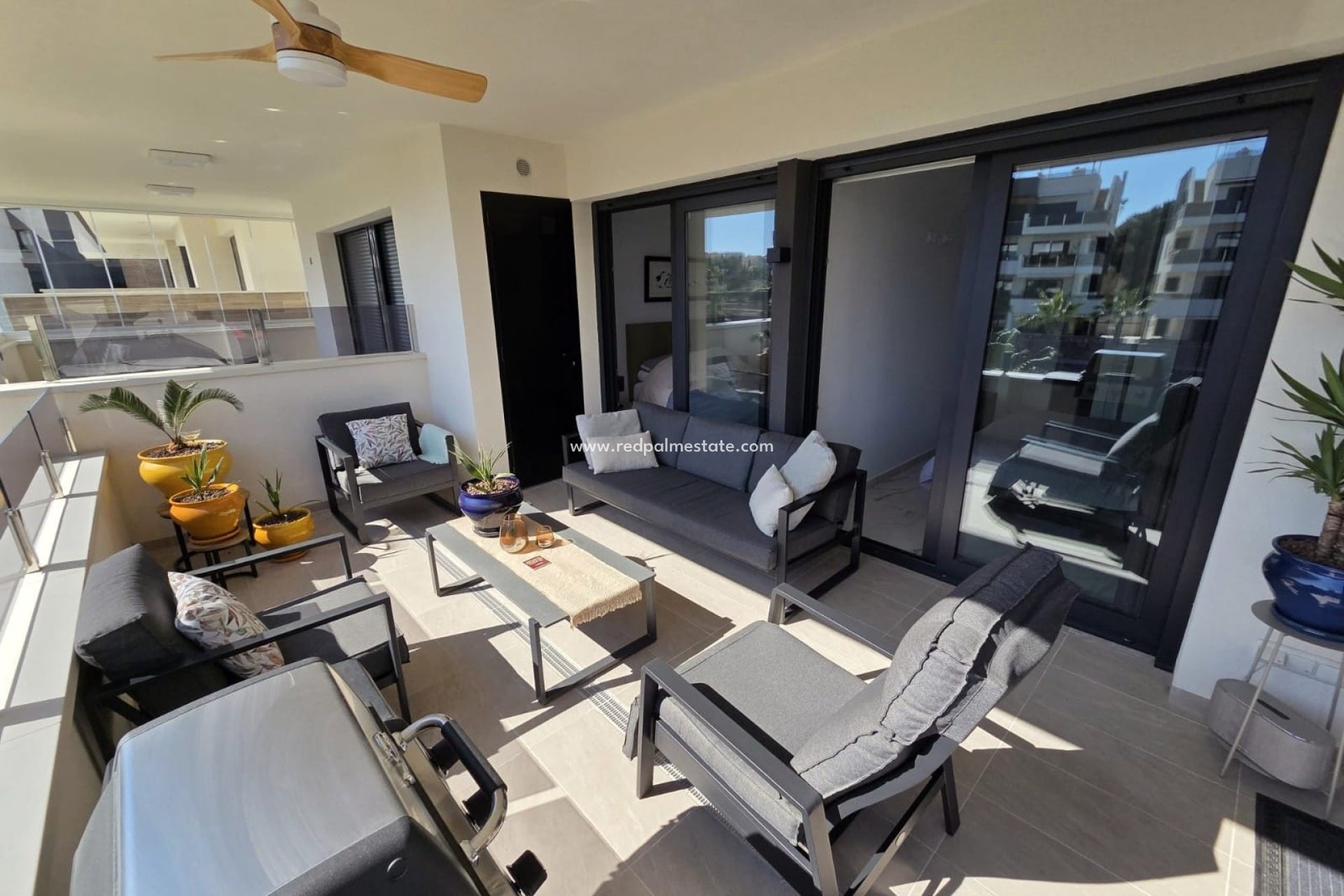 Resale - Apartments -
Orihuela Costa