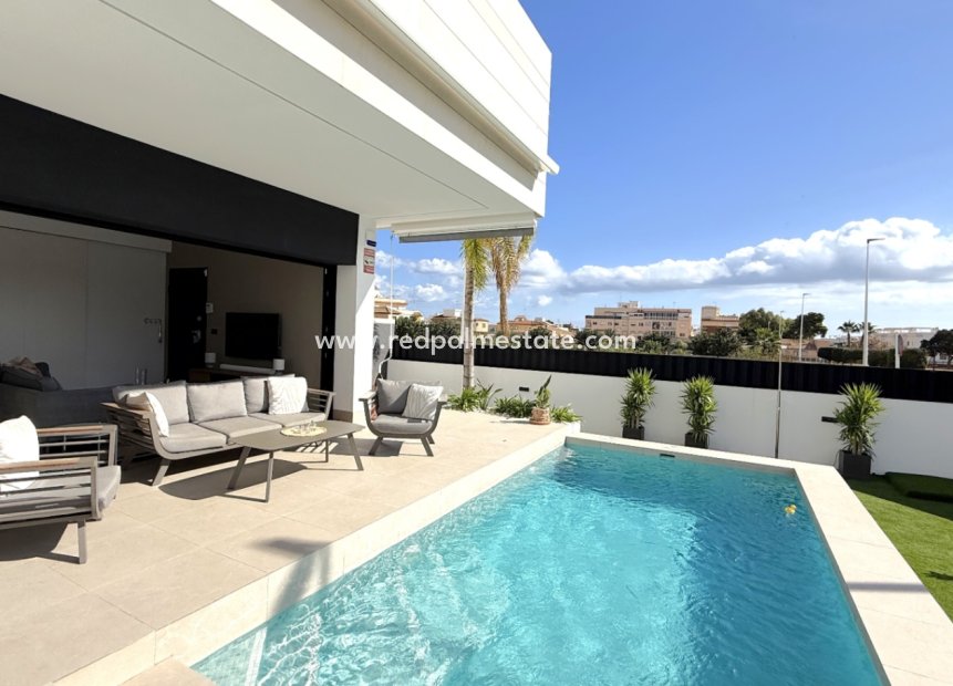 Resale - Apartments -
Pilar de la Horadada - Costa Blanca