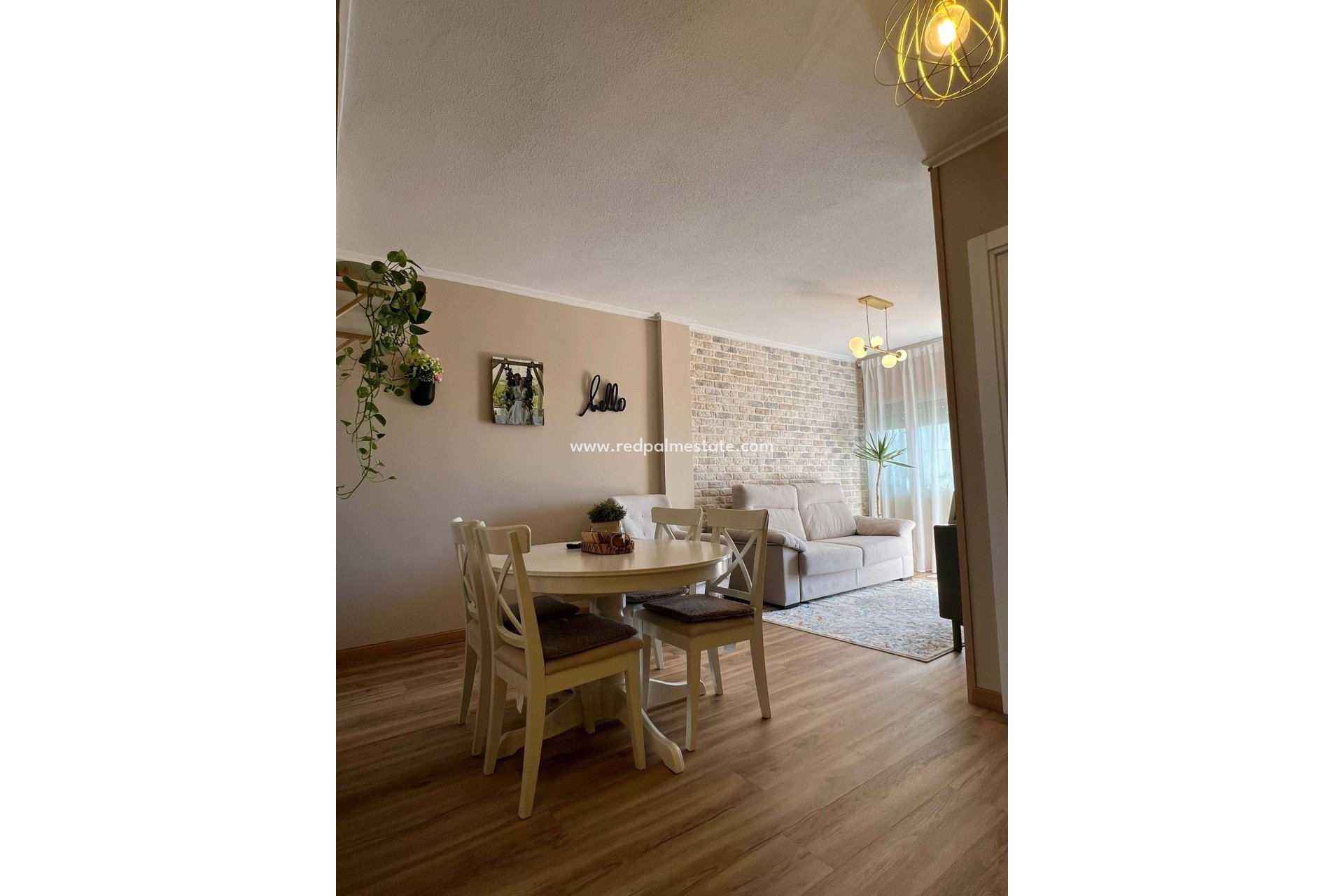 Resale - Apartments -
Pilar de la Horadada - La Torre De La Horadada