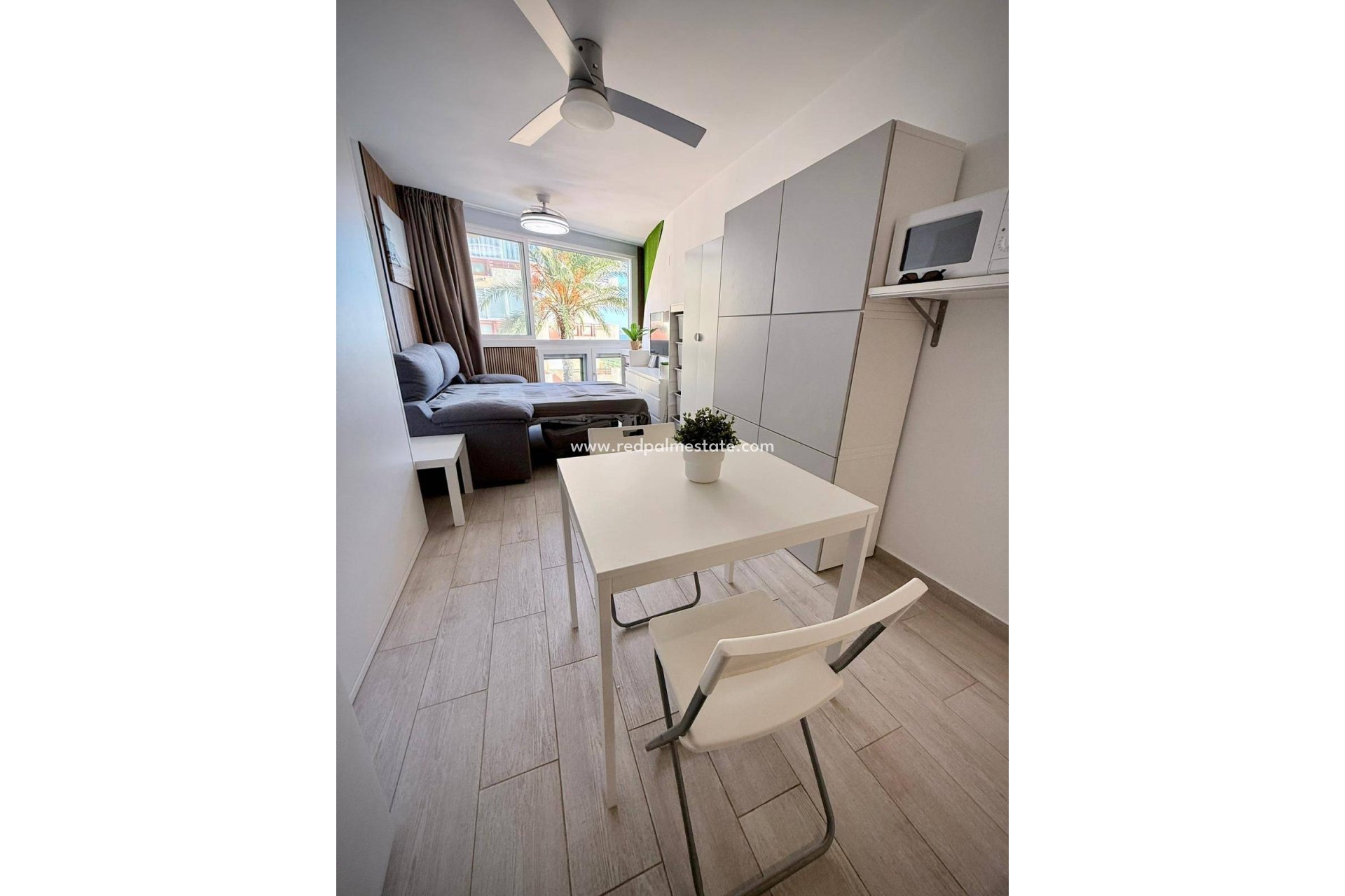 Resale - Apartments -
Pilar de la Horadada - Mil Palmeras