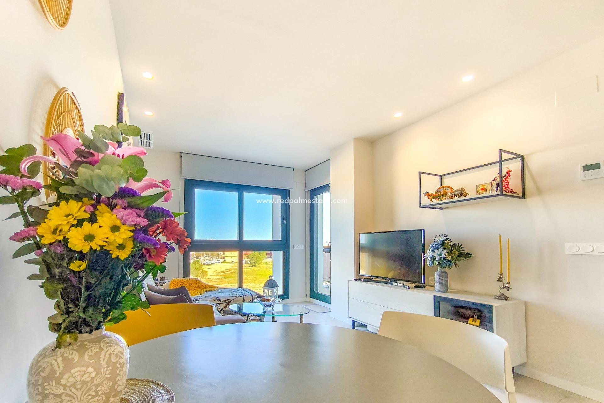 Resale - Apartments -
Pilar de la Horadada - Mil Palmeras