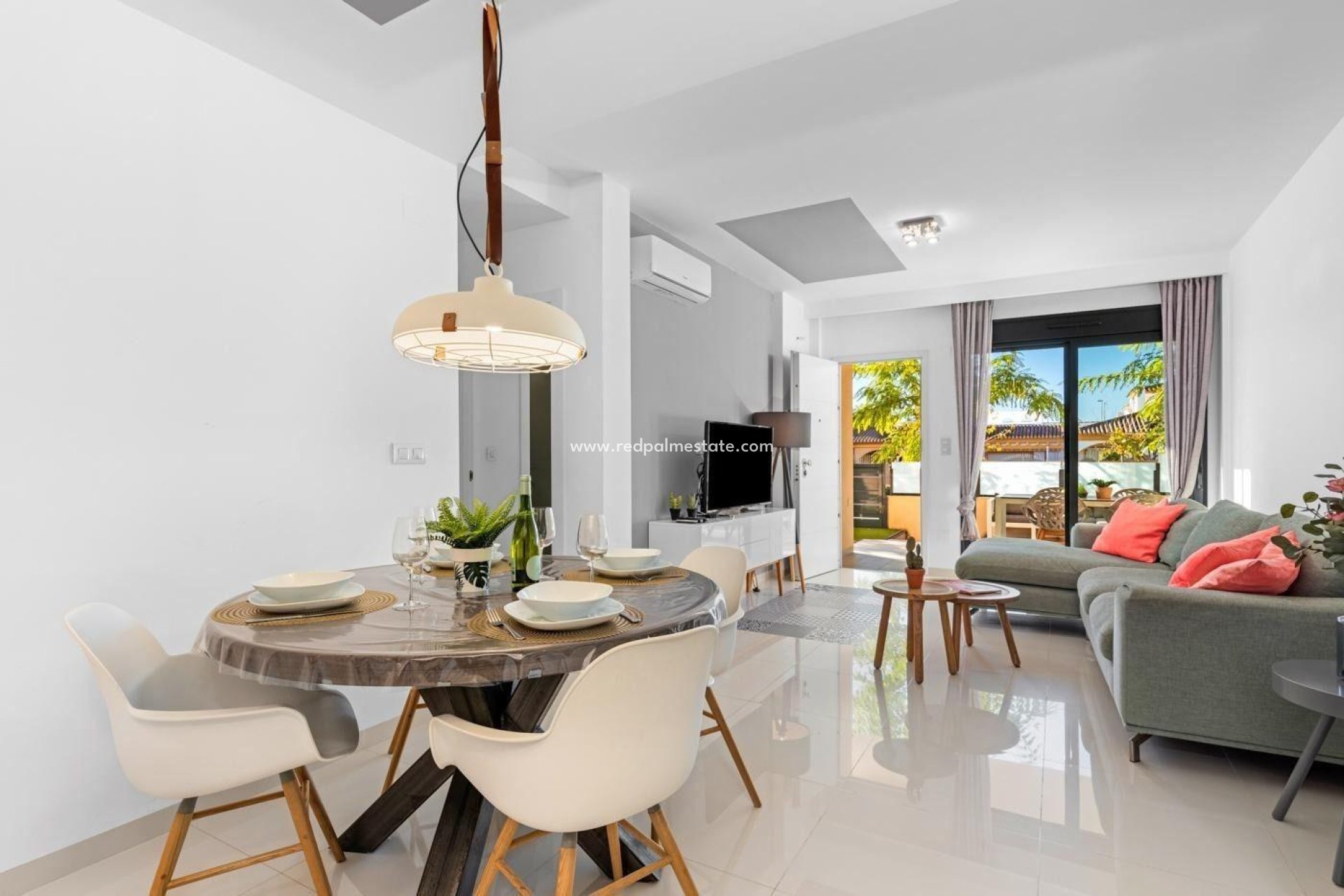 Resale - Apartments -
Pilar de la Horadada - Pueblo Latino