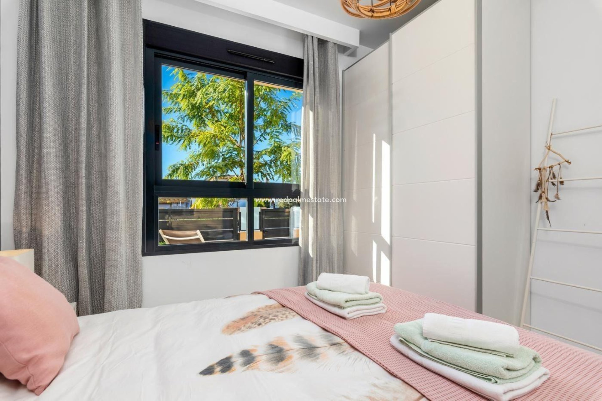 Resale - Apartments -
Pilar de la Horadada - Pueblo Latino