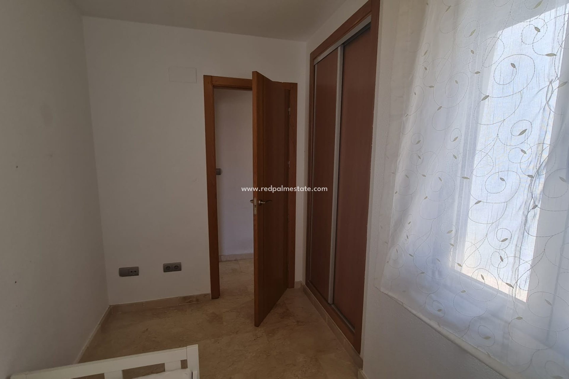 Resale - Apartments -
Pinoso - Inland