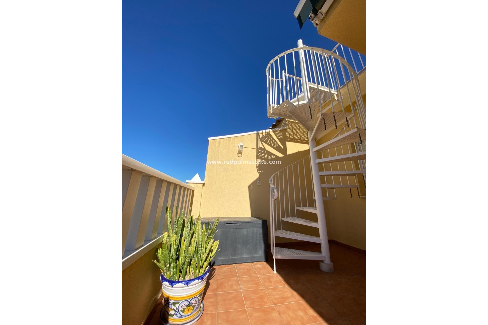 Resale - Apartments -
Rafal - Inland