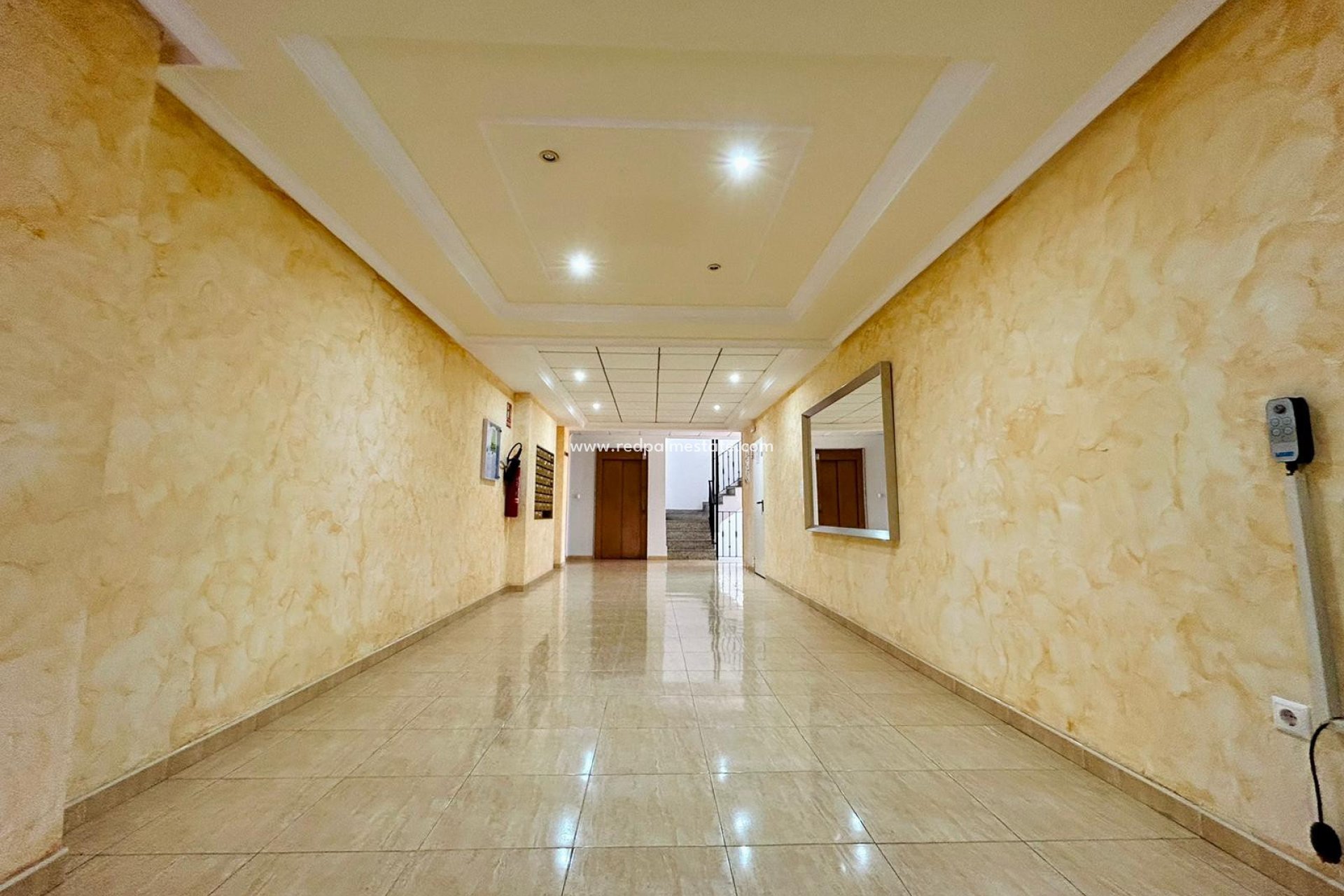 Resale - Apartments -
San Isidro - Inland