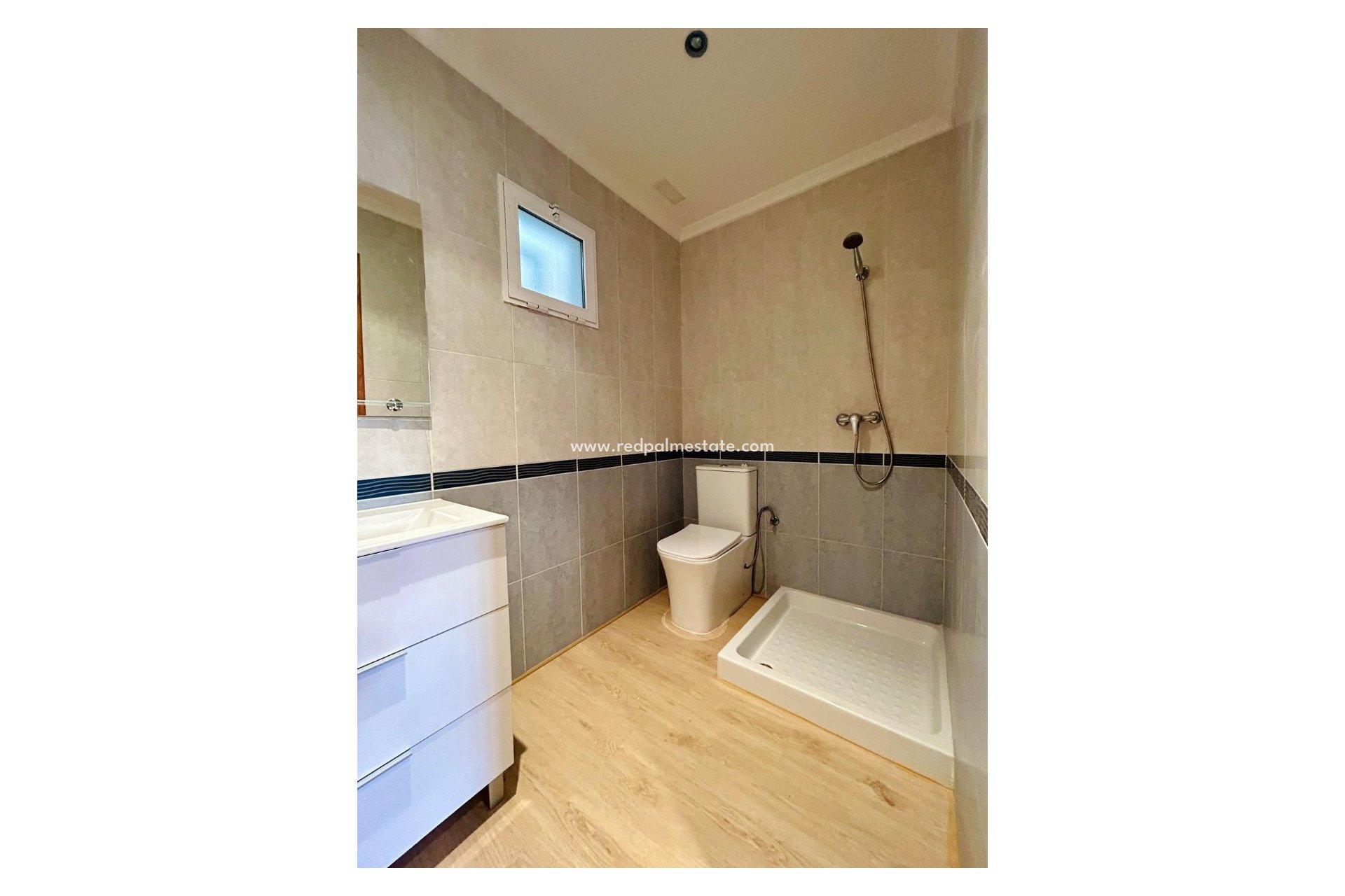 Resale - Apartments -
San Isidro - Inland