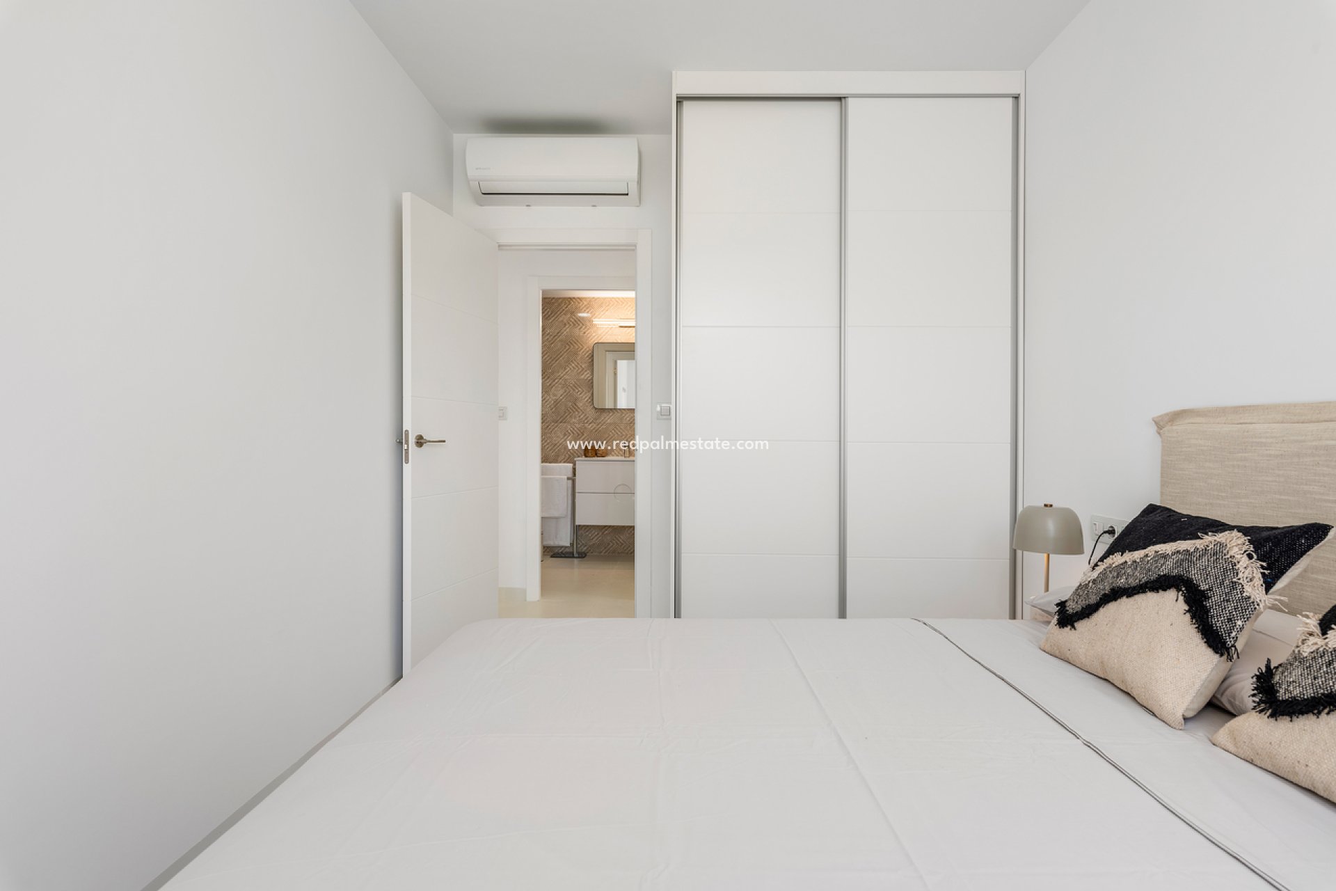 Resale - Apartments -
San Miguel de Salinas - Inland