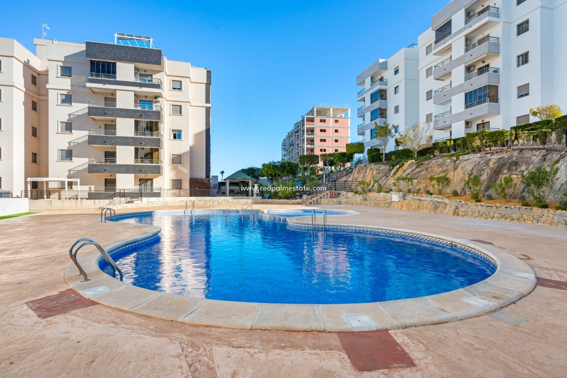 Resale - Apartments -
San Miguel de Salinas - San Miguel