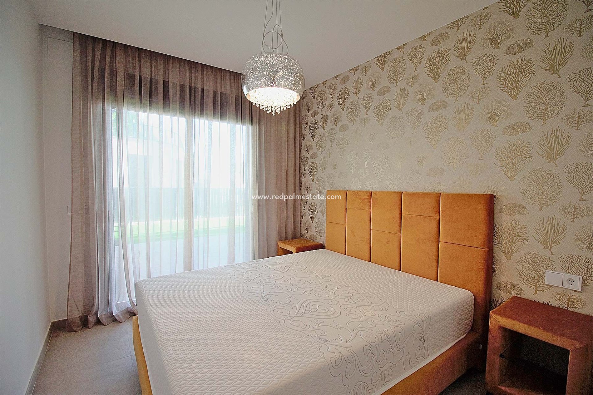 Resale - Apartments -
Santa Pola