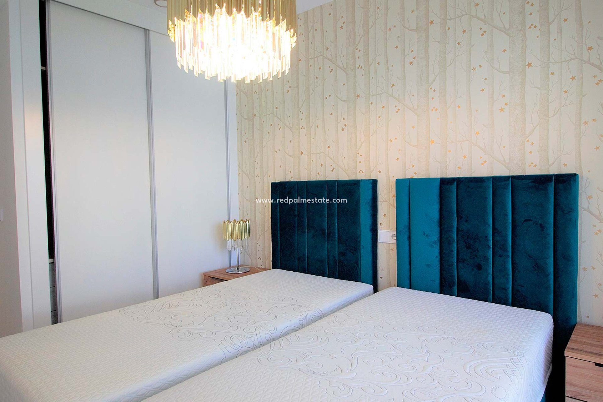 Resale - Apartments -
Santa Pola