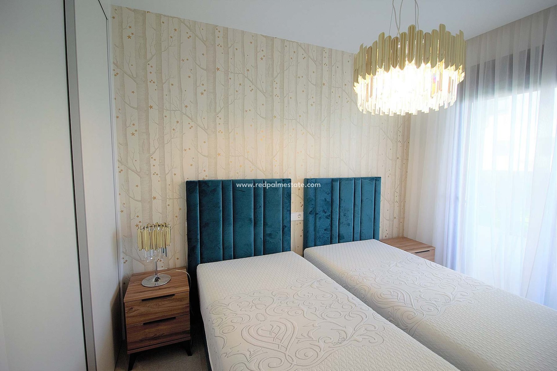 Resale - Apartments -
Santa Pola