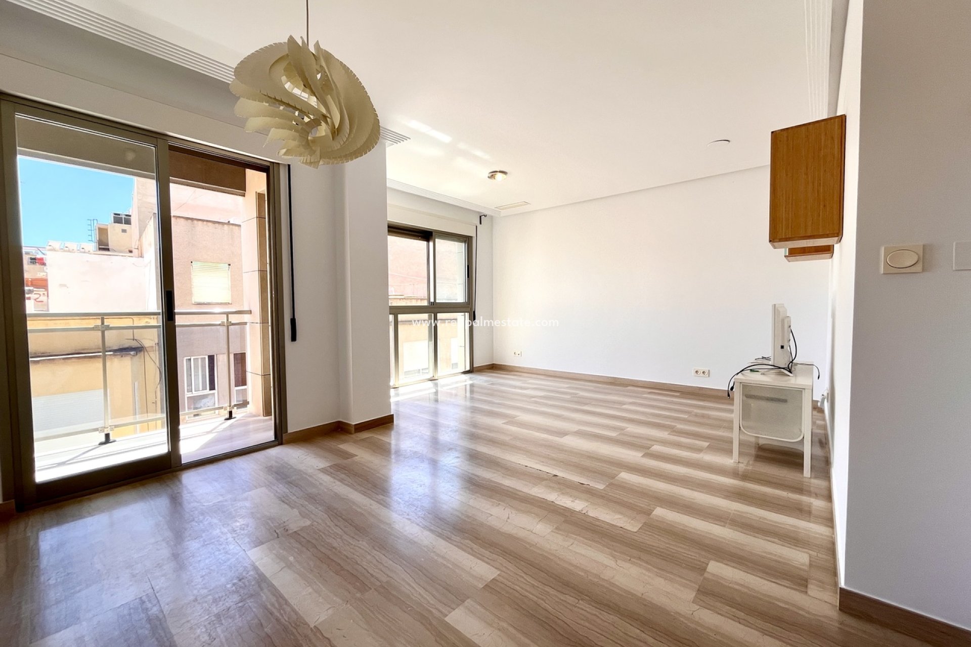 Resale - Apartments -
Santa Pola