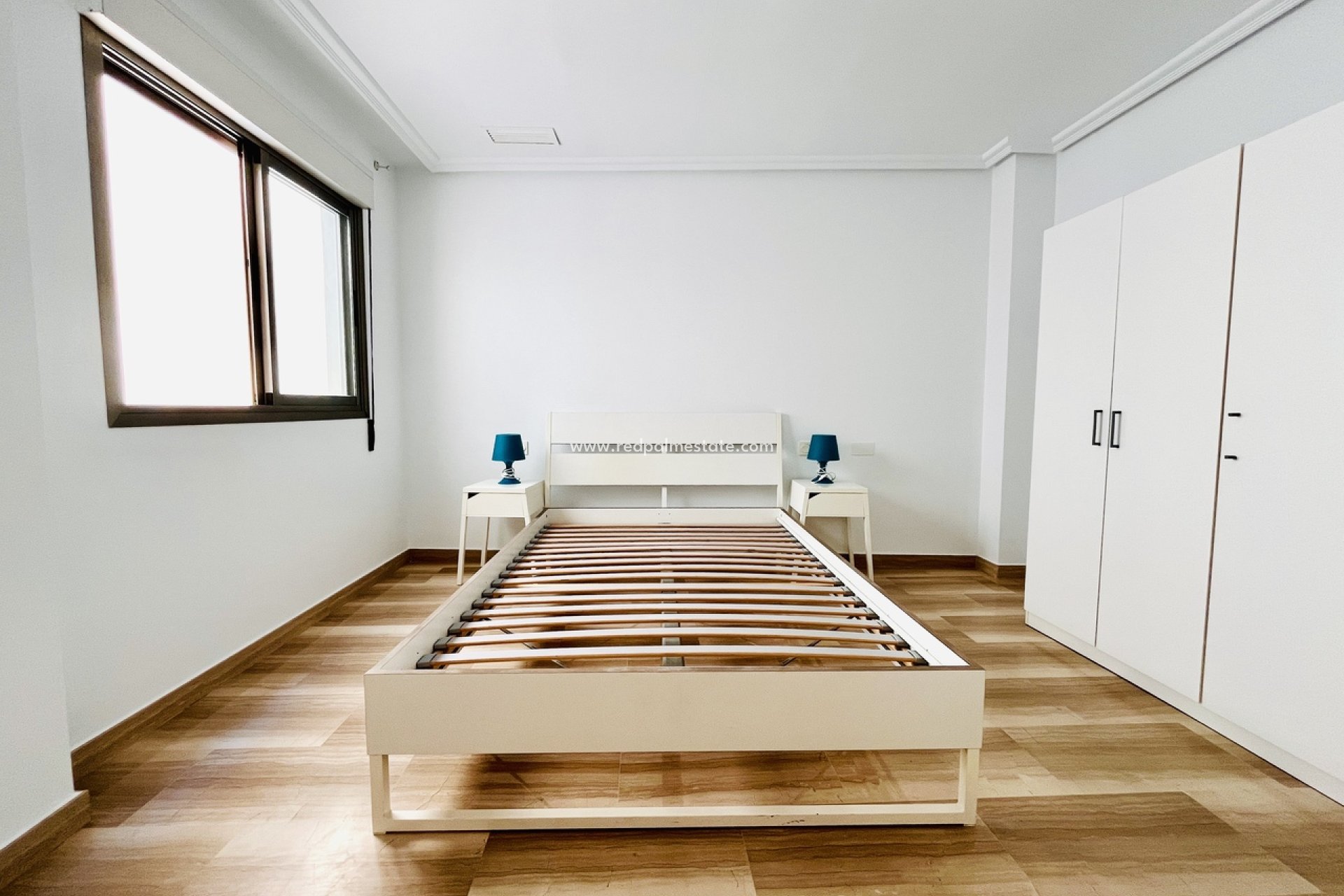 Resale - Apartments -
Santa Pola