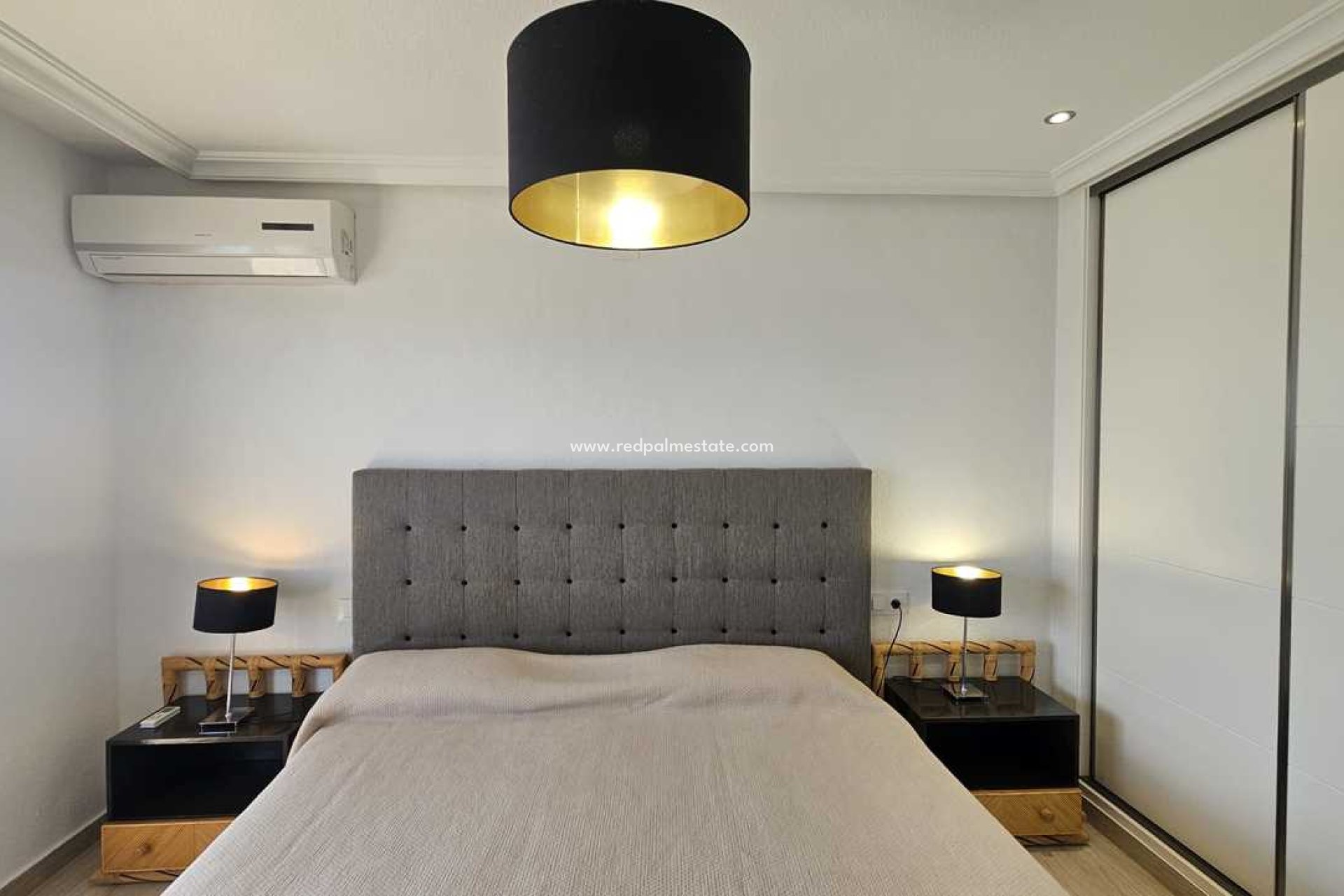 Resale - Apartments -
Torre de la Horadada - Mil Palmeras