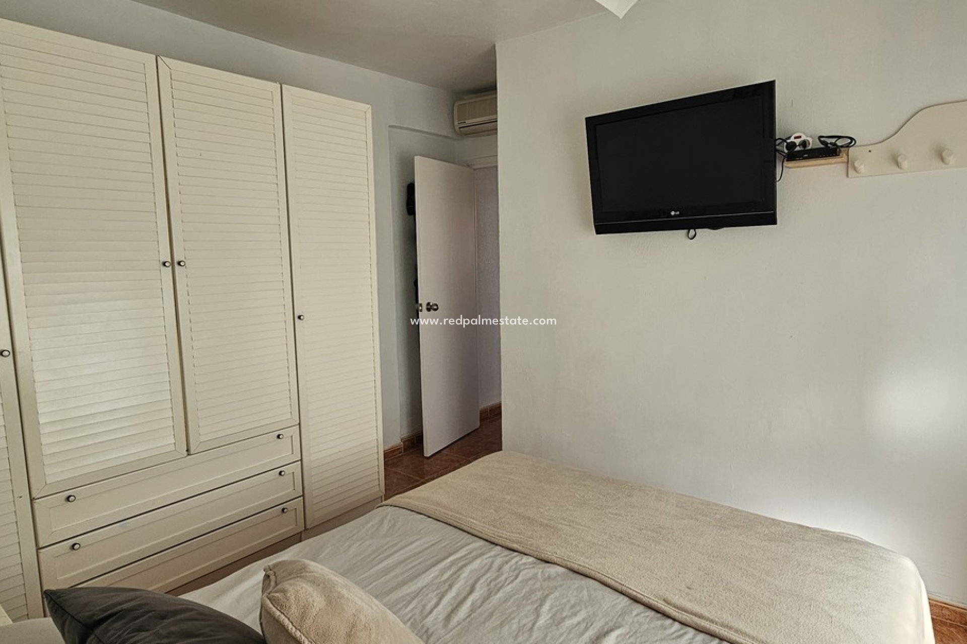 Resale - Apartments -
Torre de la Horadada - Playa