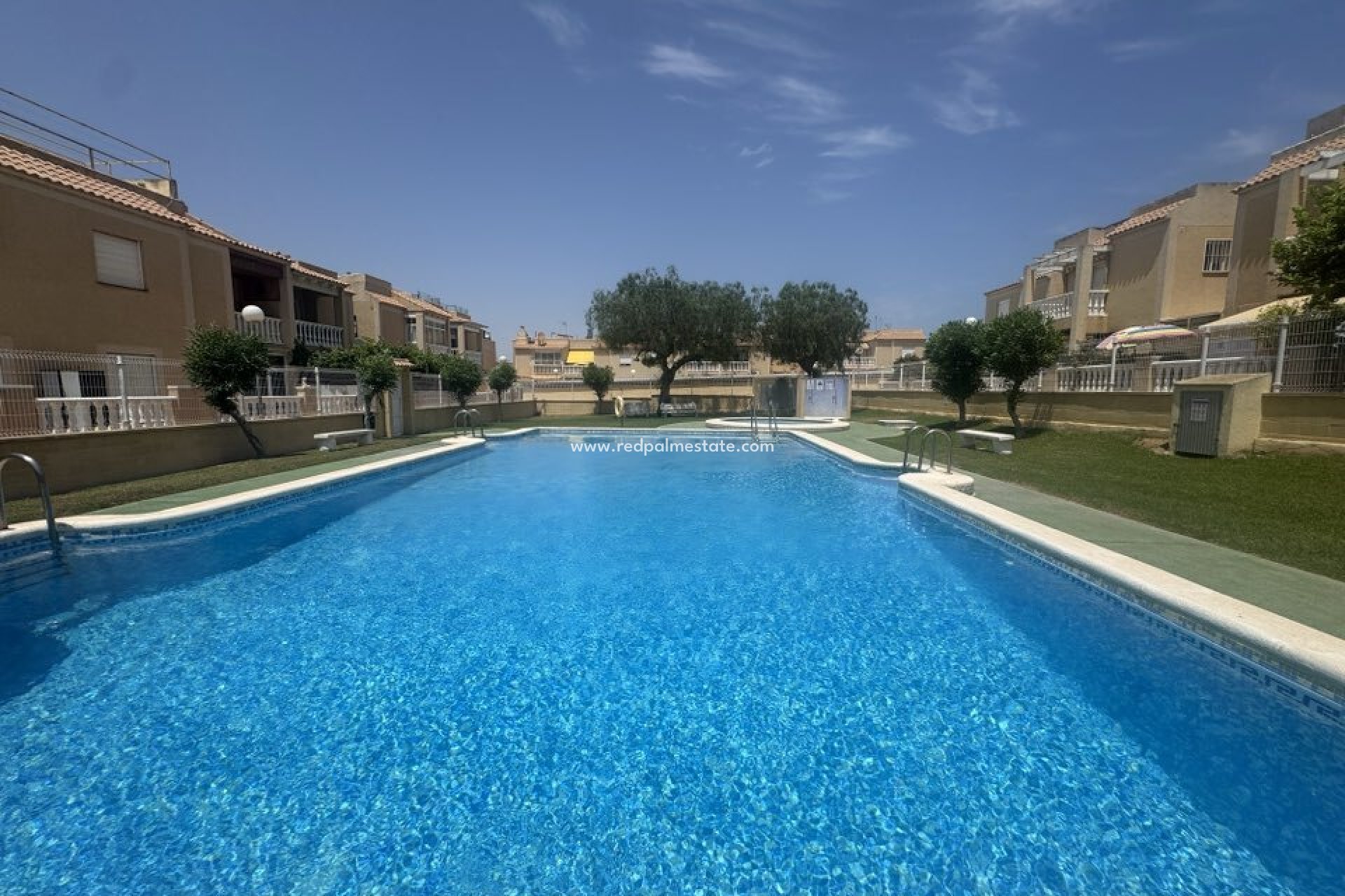 Resale - Apartments -
Torrevieja - Auguas Neuvas