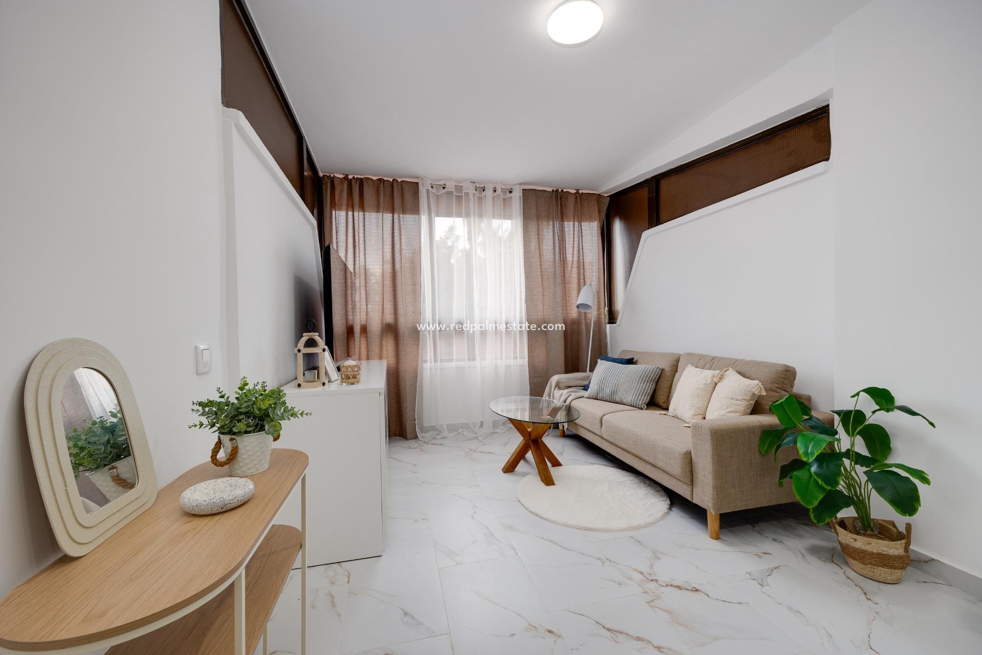 Resale - Apartments -
Torrevieja - Cabo cervera